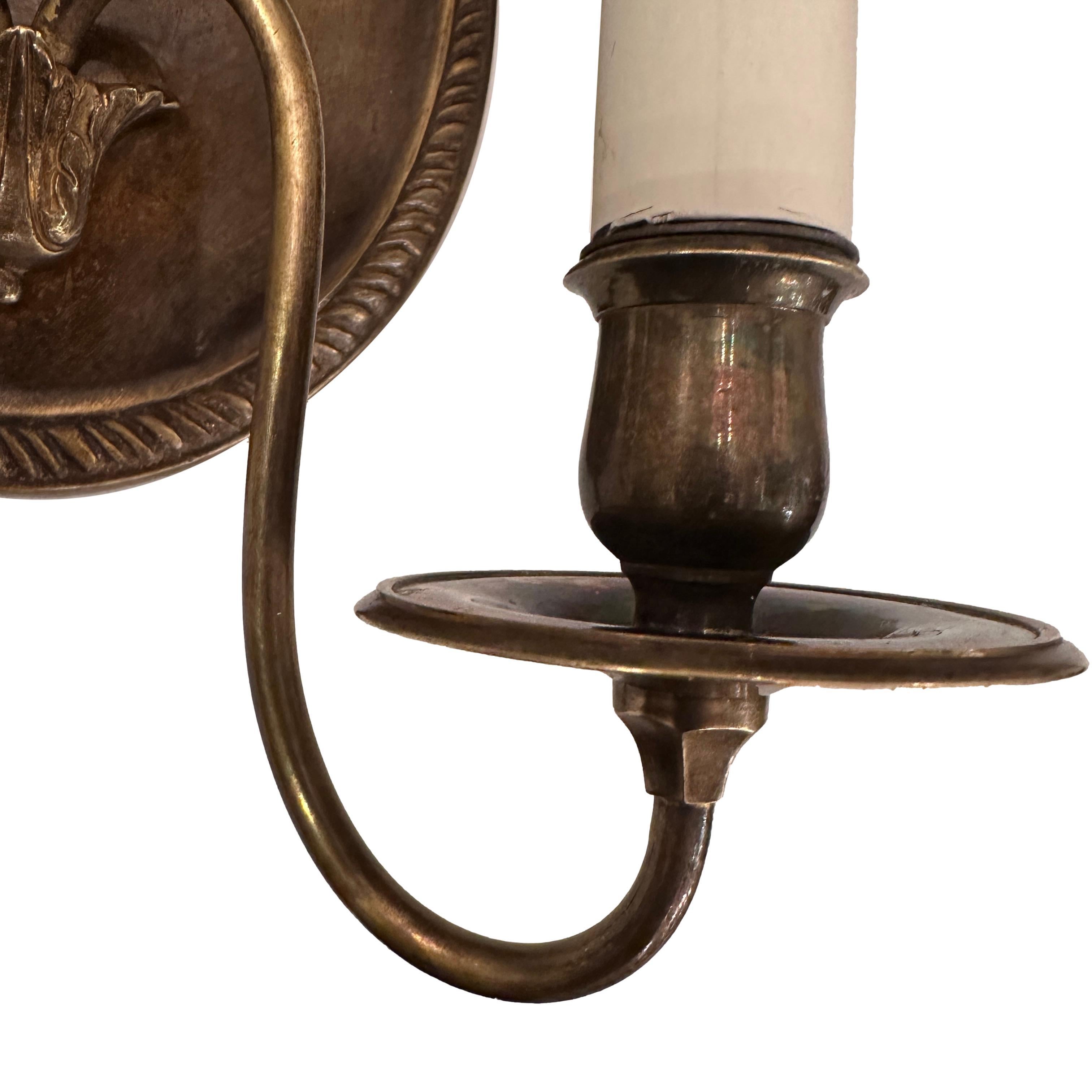 Pair of French Neoclassic Sconces en venta 3