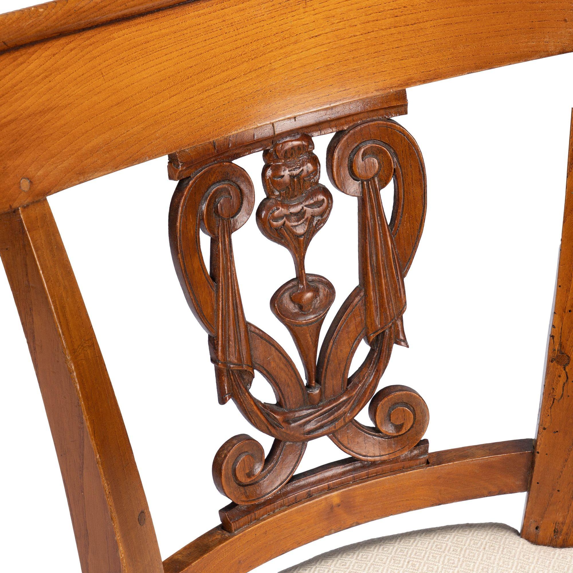 Paire de chaises d'appoint tapissées de style néoclassique français, vers 1795-1810 en vente 8