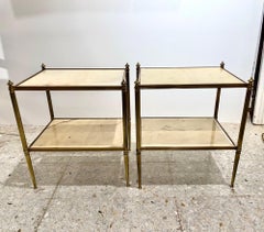 Ein Paar französische Beistelltische im neoklassizistischen Stil aus Messing und Onyx in Stil Maison Jansen