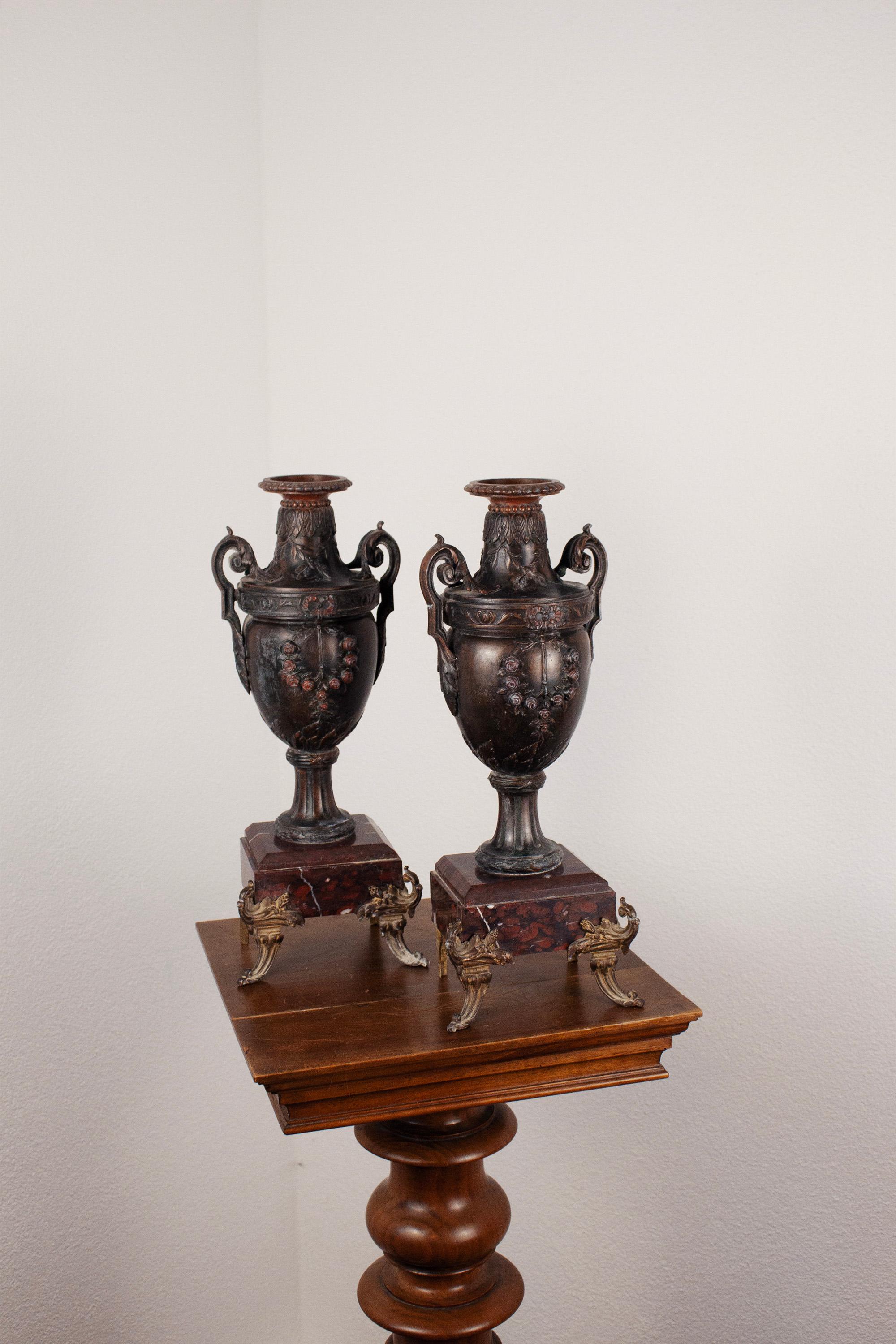 Machine-Made Pair of French Neoclassical Marble Bronze and Brass Urns For Sale