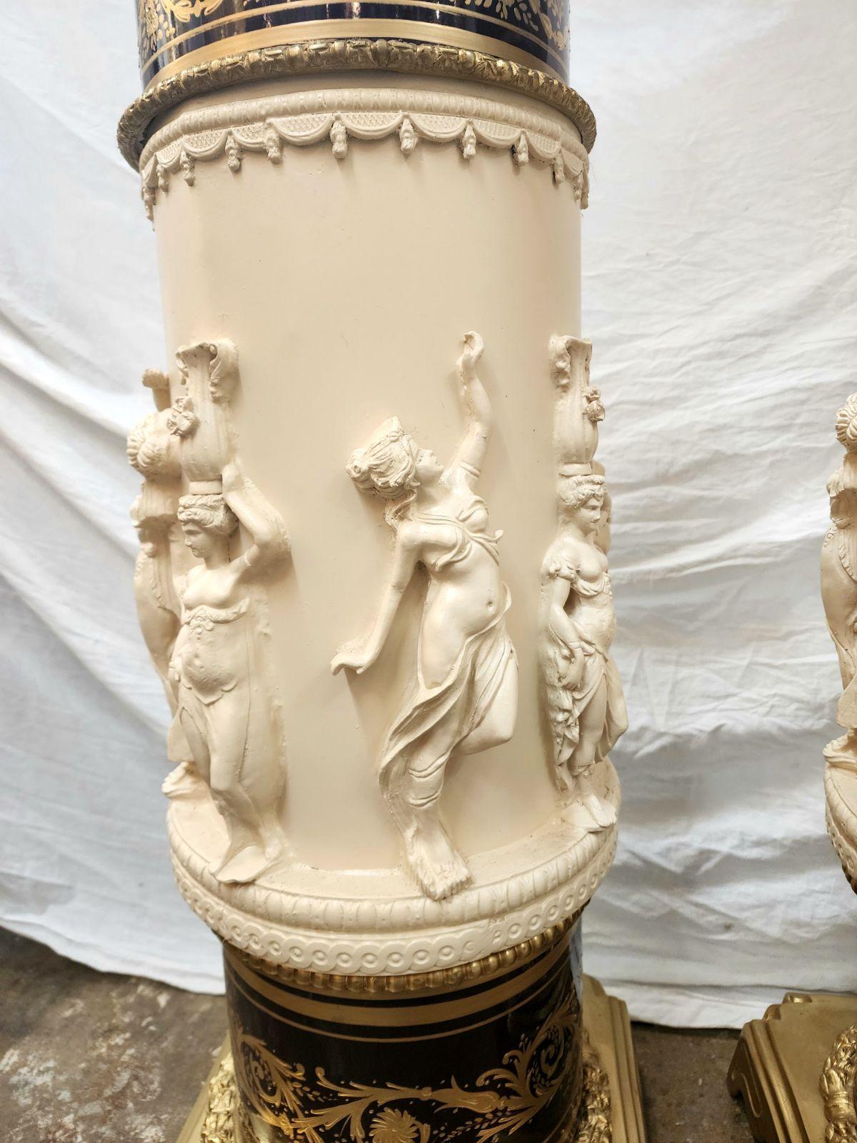 Pair of French Neoclassical Pedestals  In Excellent Condition For Sale In Dallas, TX