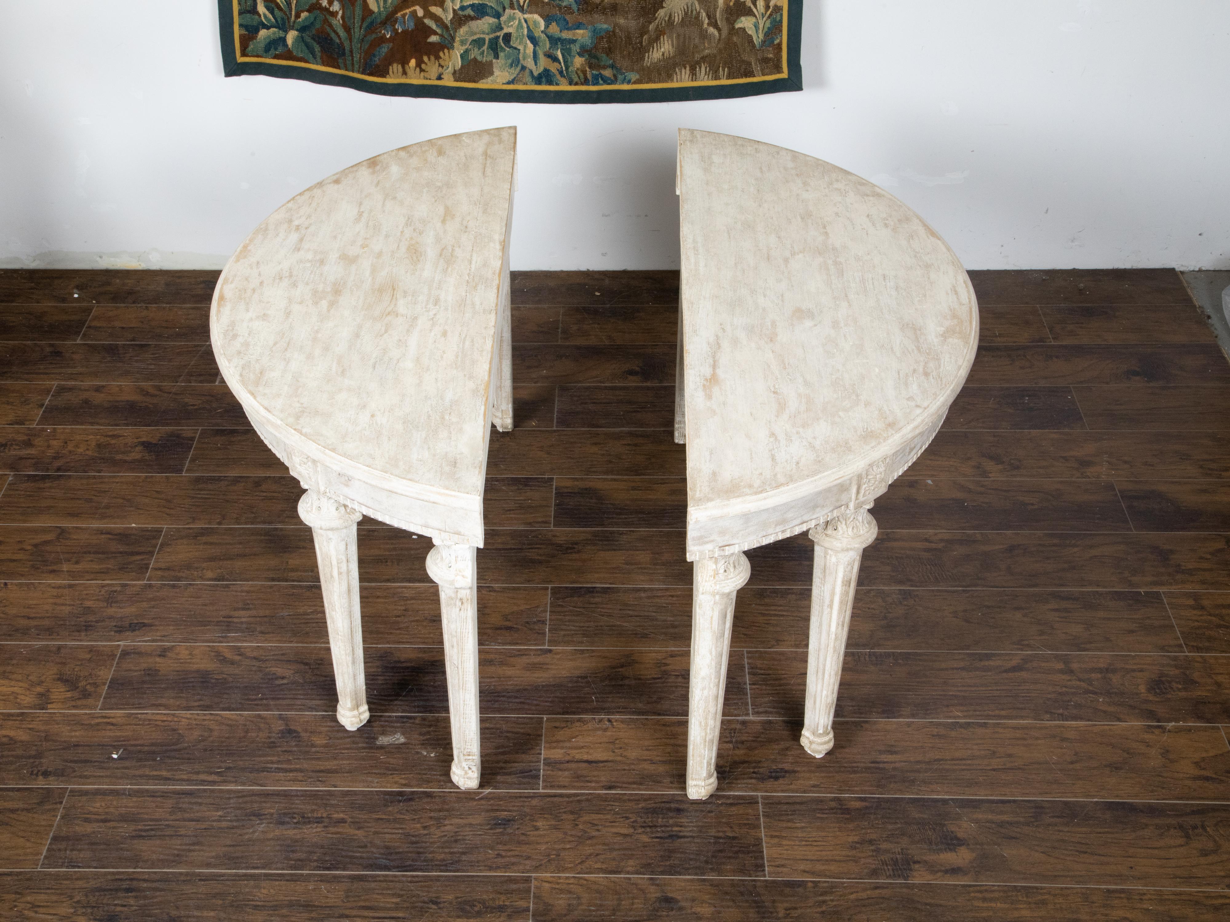 Pair of French Neoclassical Style 1880s Demilune Tables with Carved Décor For Sale 3