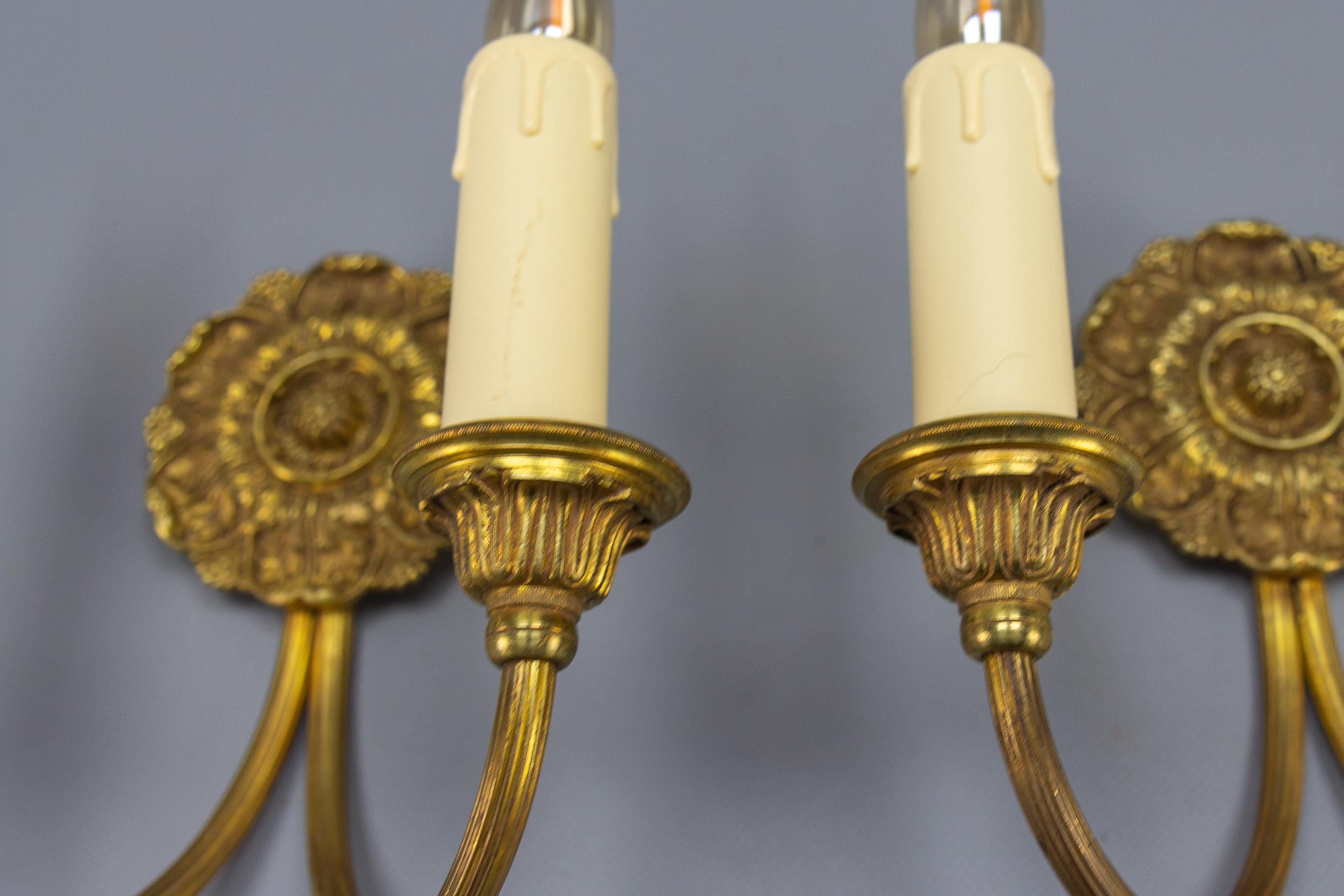 Pair of French Neoclassical Style Bronze Twin Arm Sconces, ca 1920 For Sale 4
