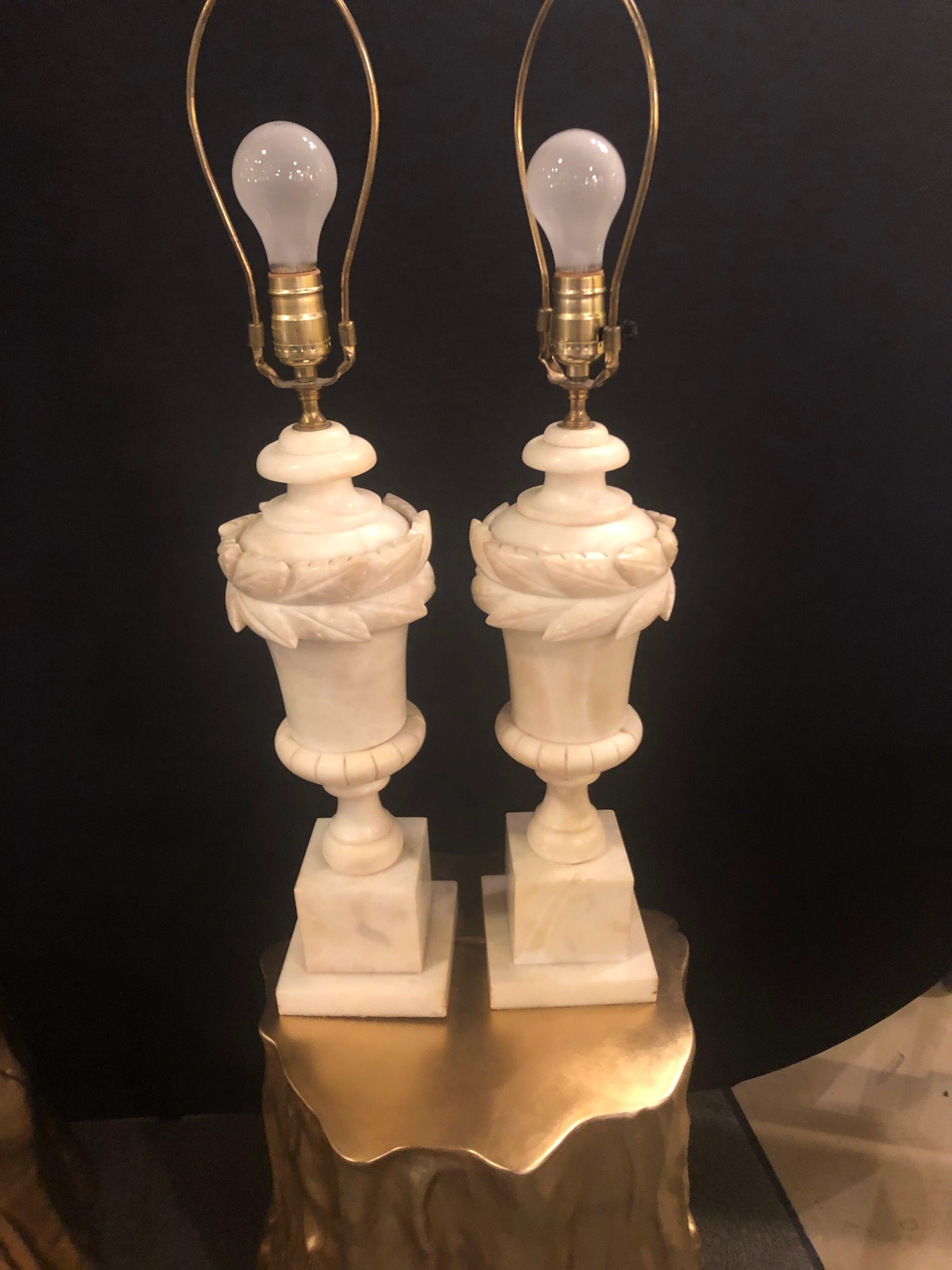 Pair of French Neoclassical Style Off-White Alabaster Urn Shaped Table Lamps 10