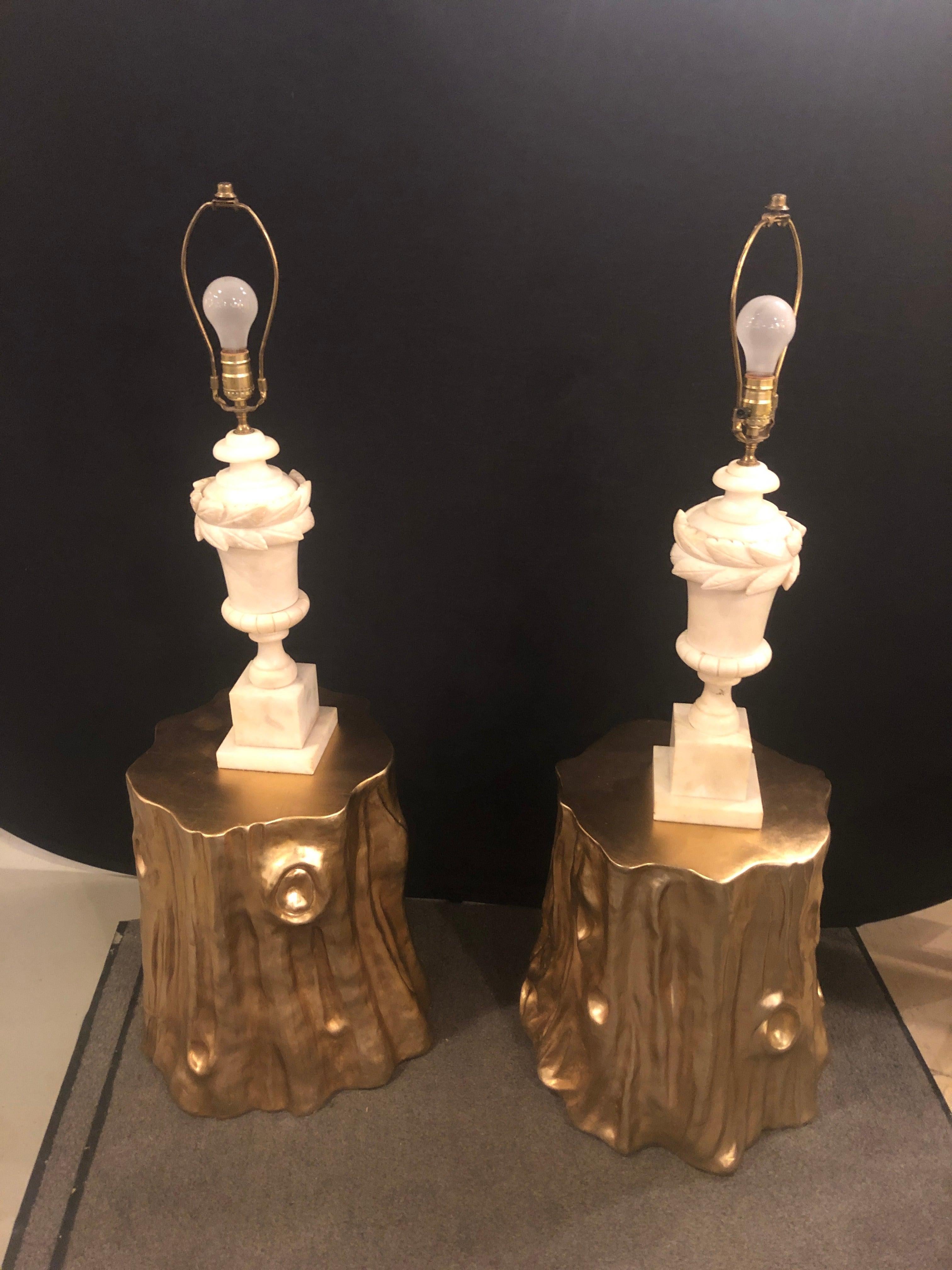 Pair of French Neoclassical Style Off-White Alabaster Urn Shaped Table Lamps In Good Condition In Plainview, NY