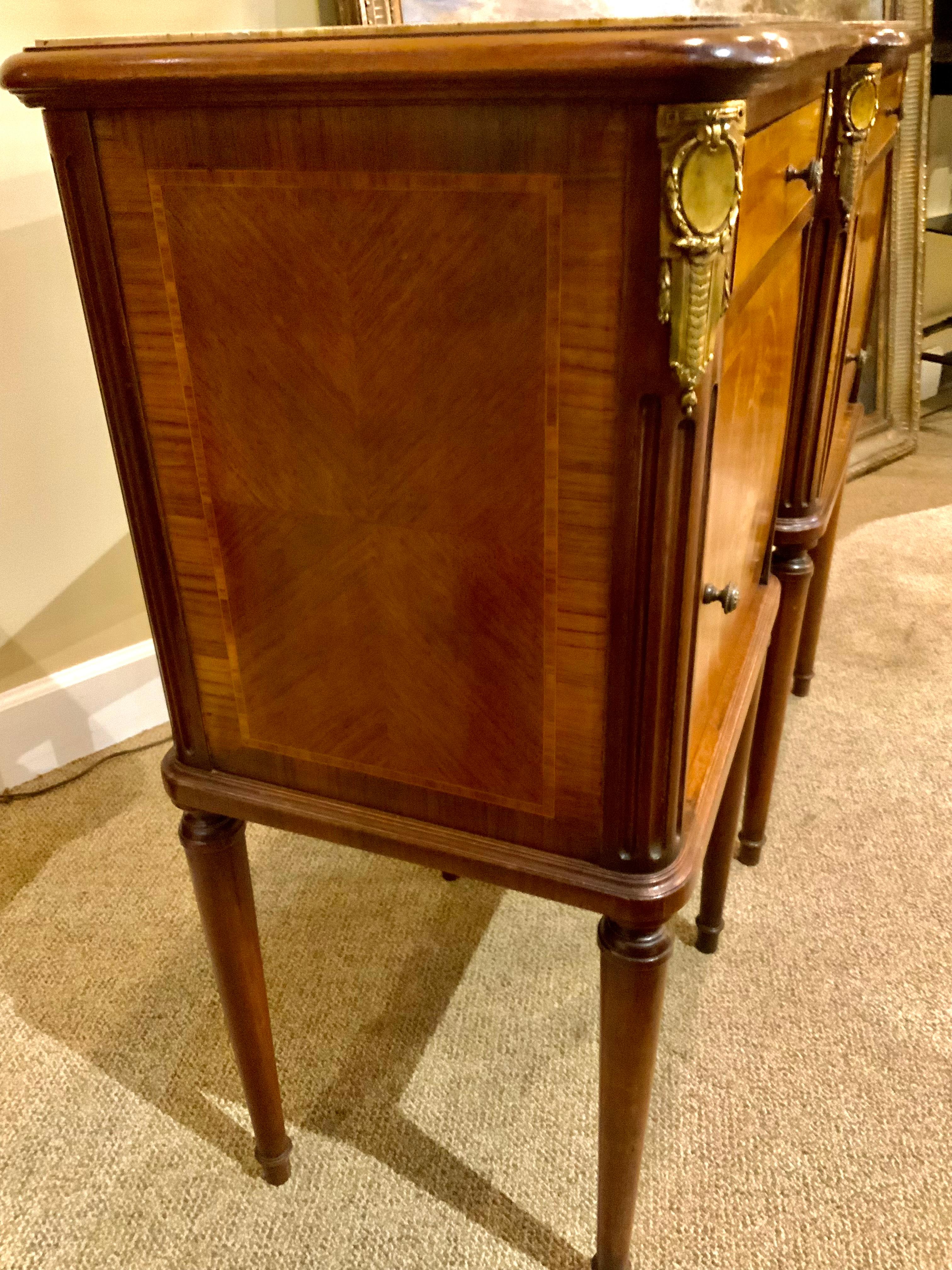 Pair of French Night Stands/Bedside Cabinets, Walnut with Marble Tops, Inlay  In Good Condition In Houston, TX