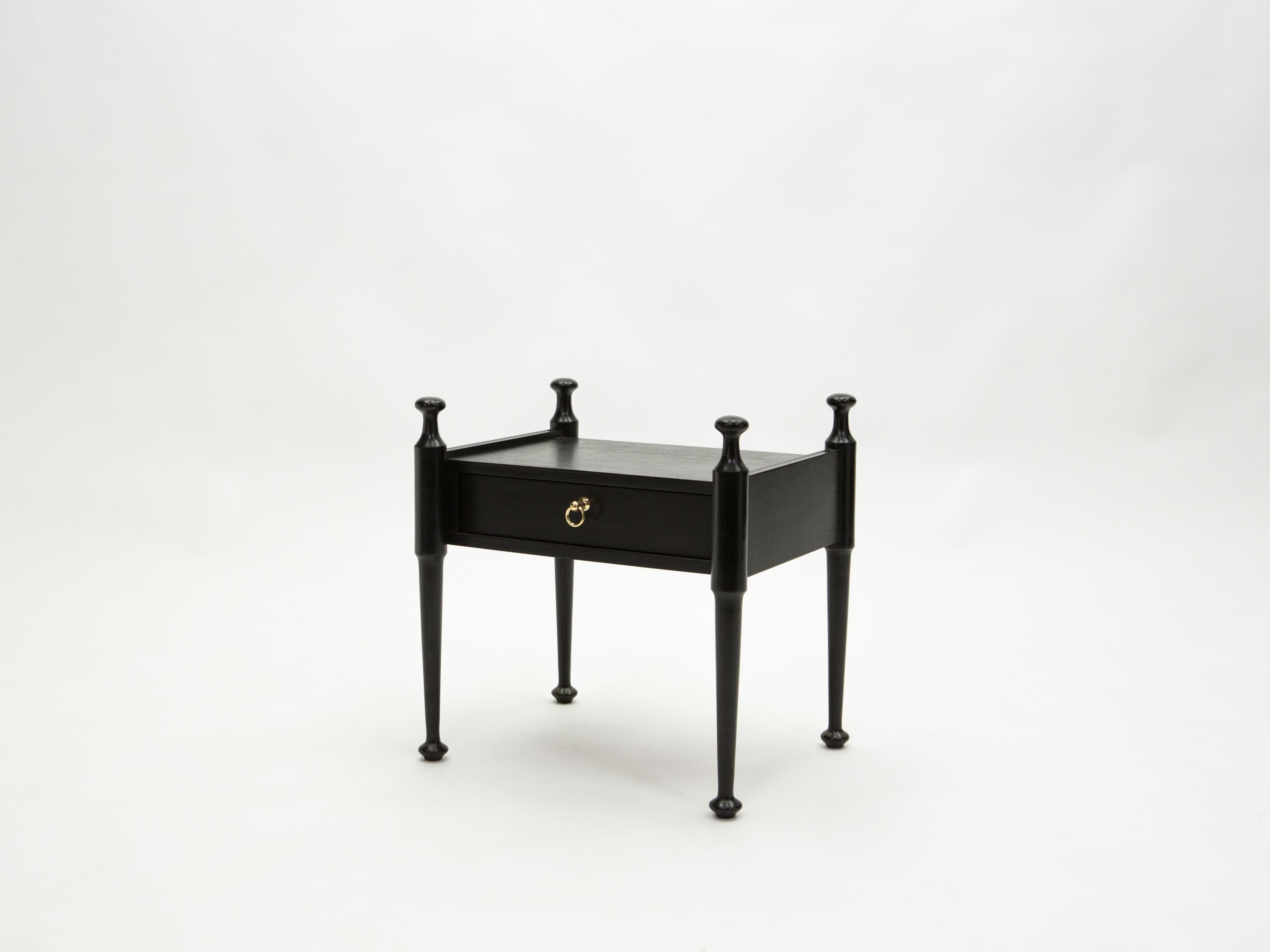 Pareja de Mesillas de Noche Francesas Madera Teñida de Negro y Latón, Años 70 en venta 9