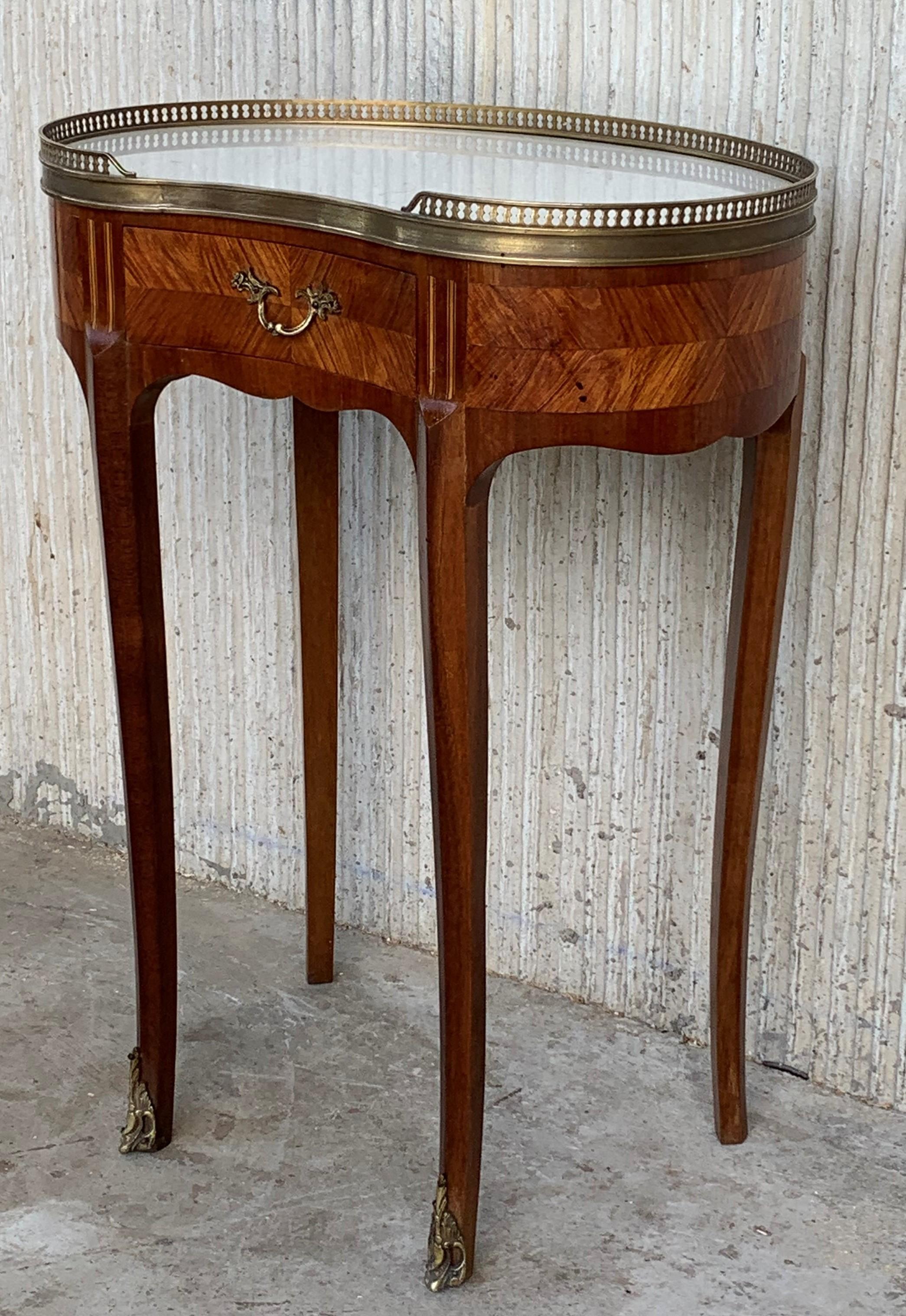 Pair of French Nightstands Side Cabinets Bedside Tables Louis XVI, circa 1910 In Good Condition In Miami, FL