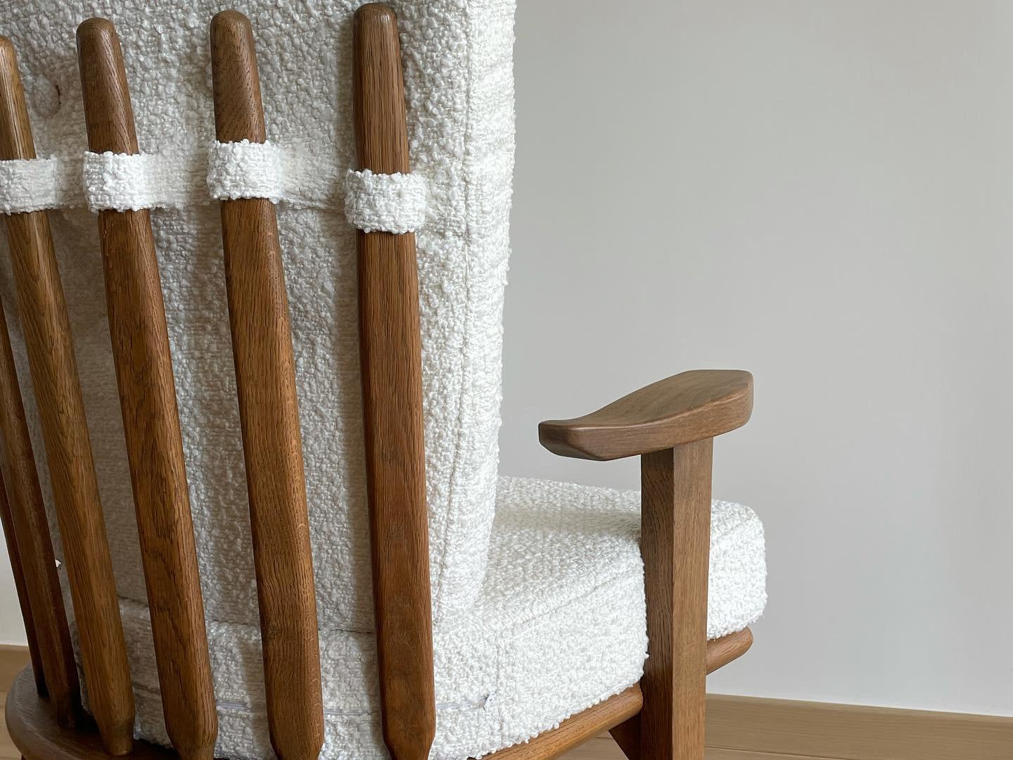 20th Century Pair of French Oak Armchairs by Guillerme et Chambron, France, 1960s For Sale