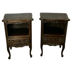 Pair of French Oak Bedside Cabinets   This is a pretty pair of cabinets