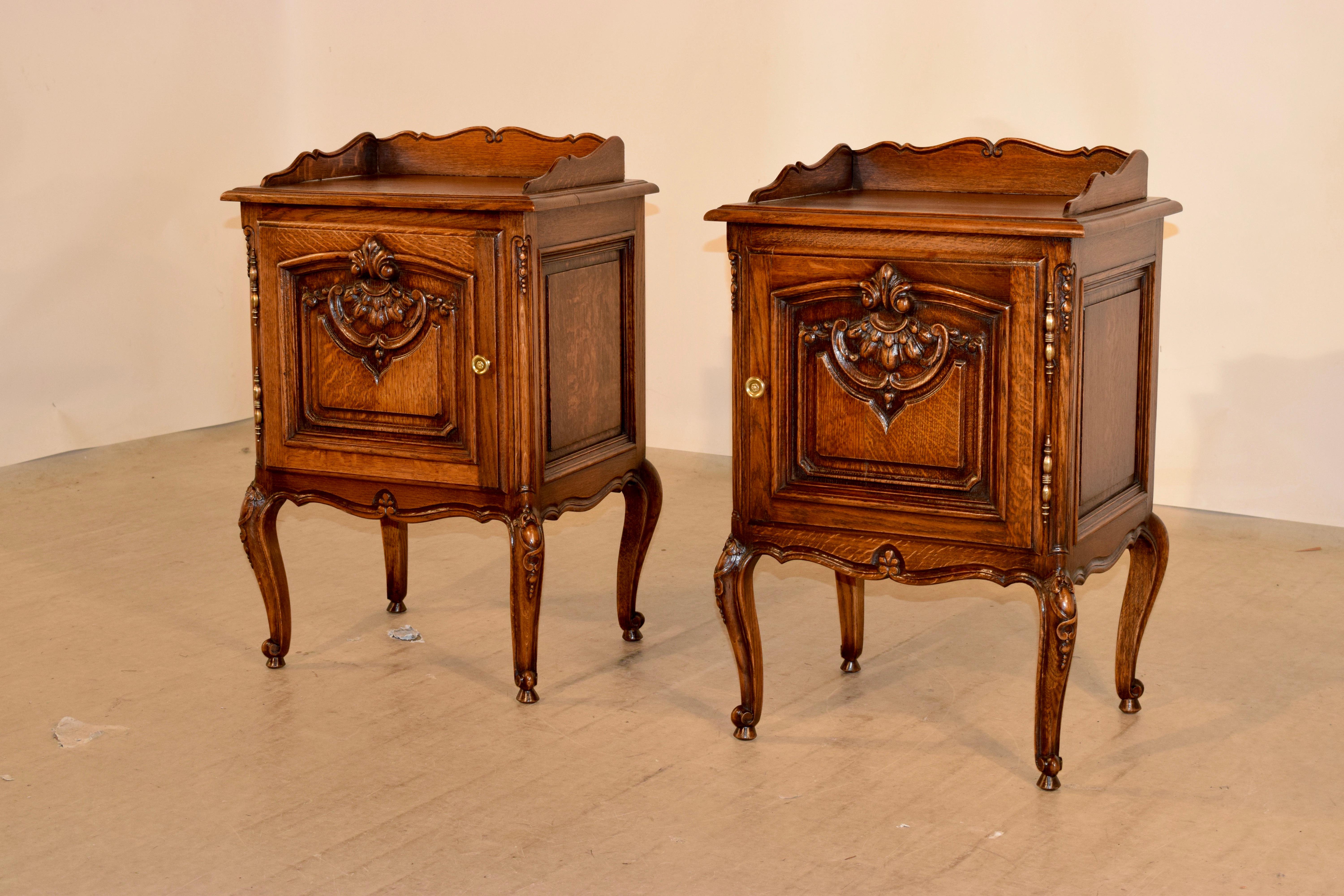 Hand-Carved Pair of French Oak Bedsides, circa 1900