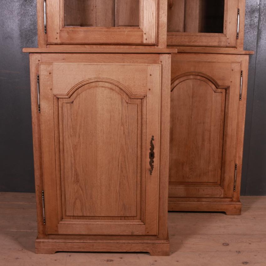 Pretty pair of narrow French bleached oak bookcases, 1890.



Dimensions:
29.5 inches (75 cms) wide
13.5 inches (34 cms) deep
91.5 inches (232 cms) high.