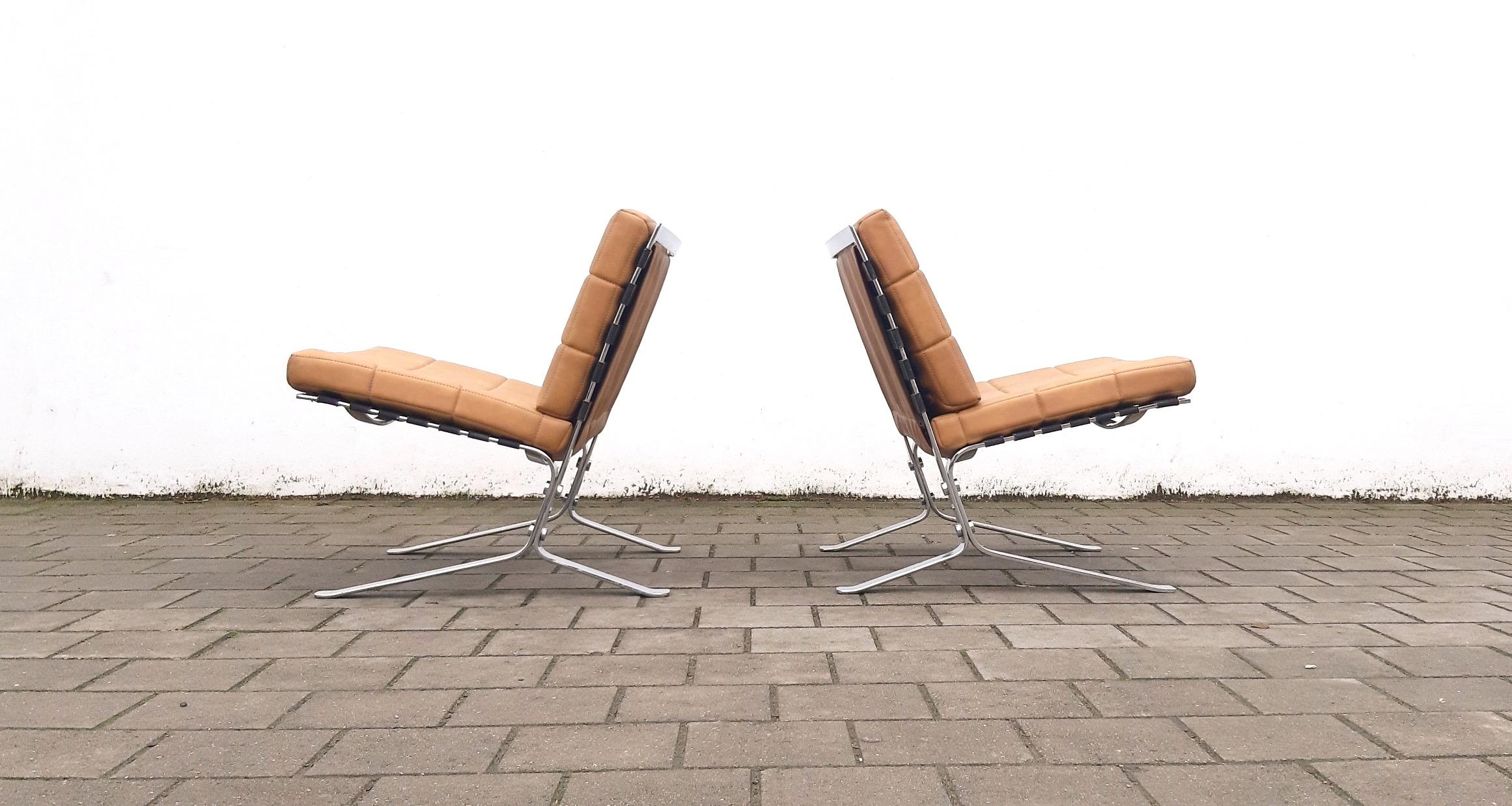 Pair of French Olivier Mourgue Beige “Joker” Easy Chairs for Airborne, 1960s For Sale 3