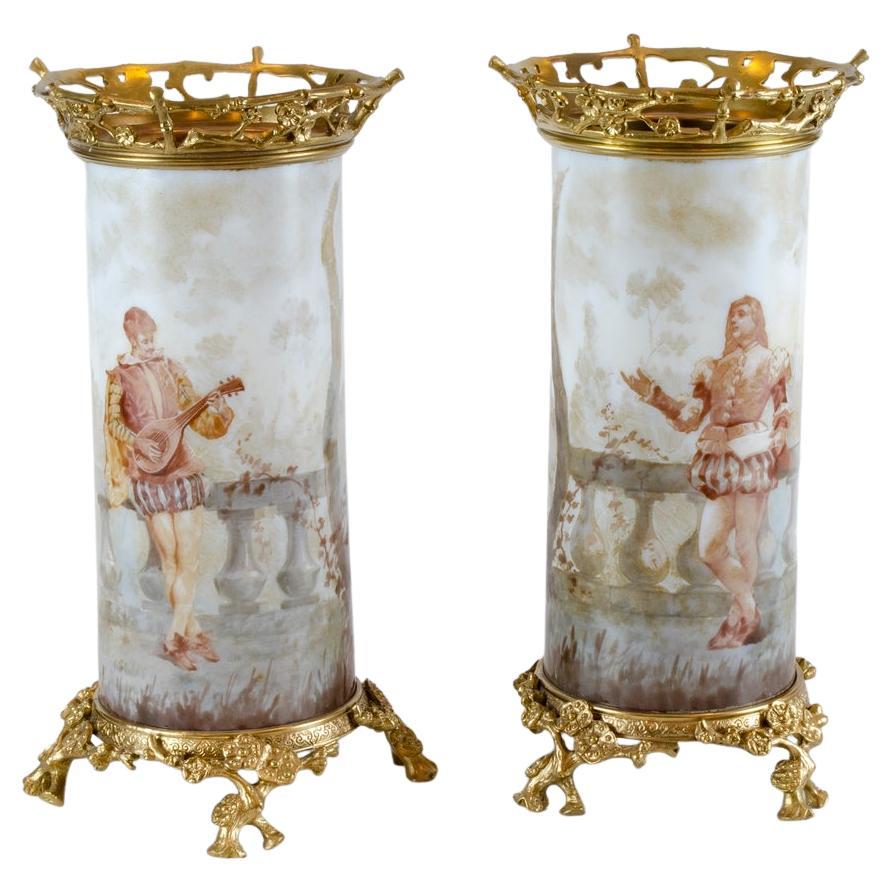 Paire de vases French Opaline Baccarat et Bronze en vente