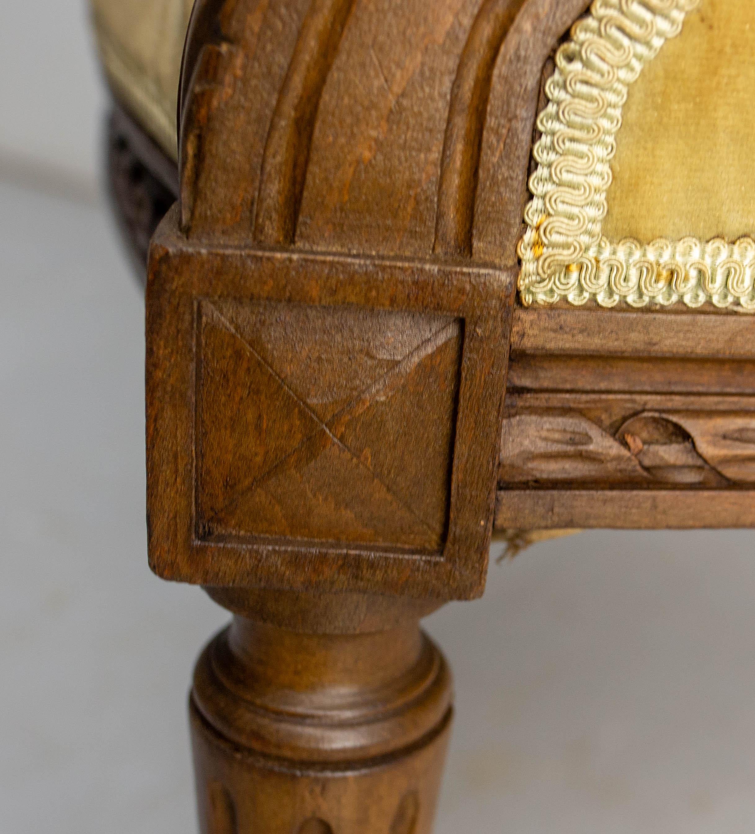 Paire de fauteuils ouverts Louis XVI Fauteuils à médaillon, circa 1900 en vente 7