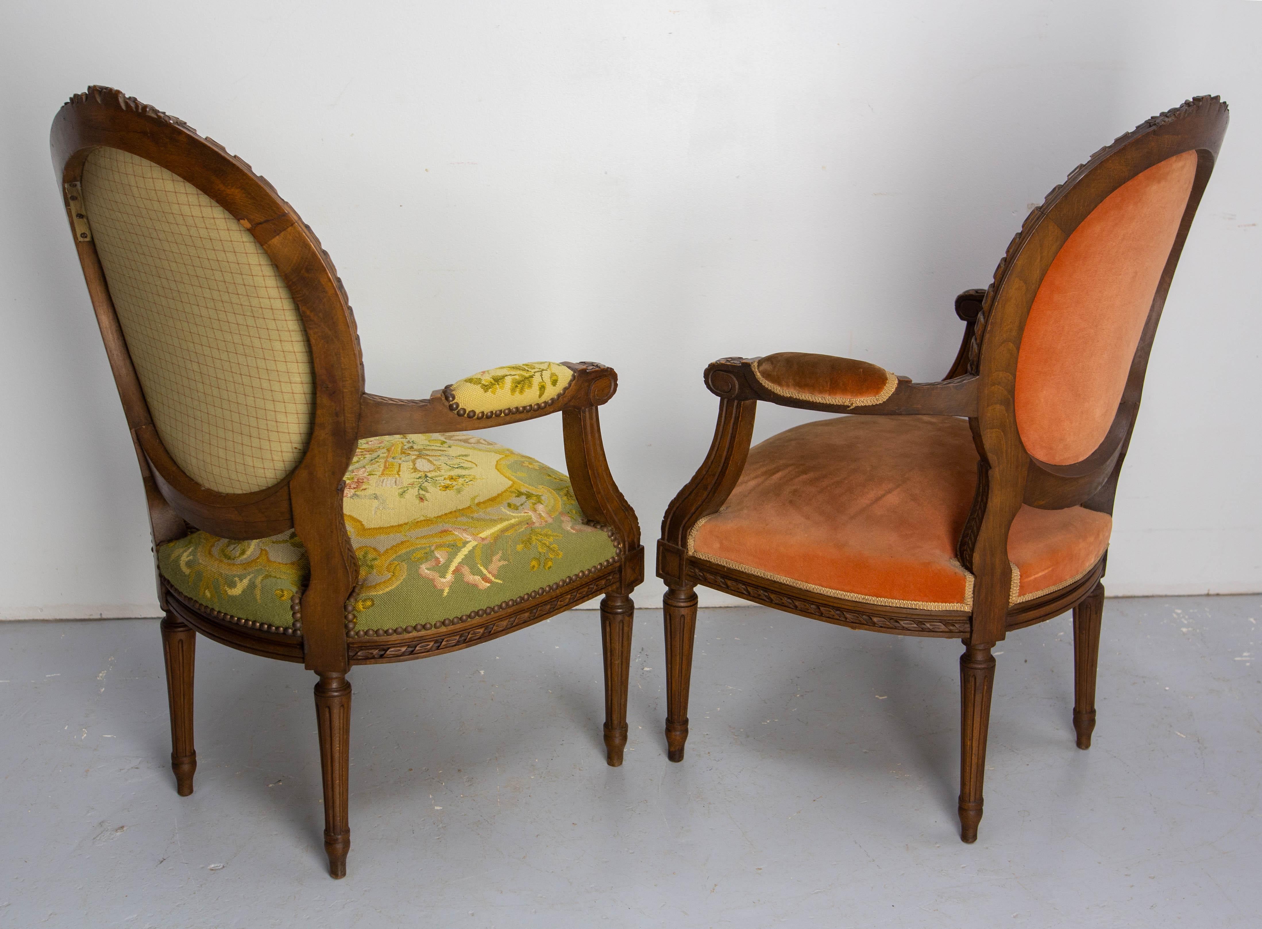 Paire de fauteuils ouverts Louis XVI Fauteuils à médaillon, circa 1900 Bon état - En vente à Labrit, Landes