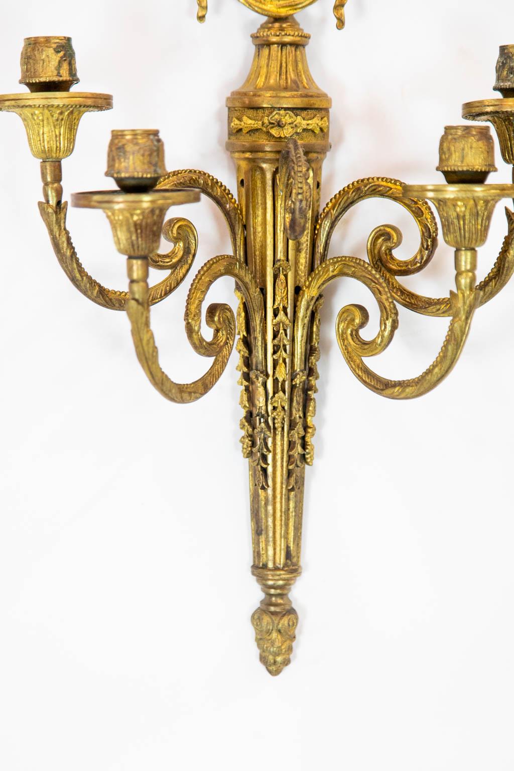 Early 20th Century Pair of French Ormolu Wall Sconces For Sale