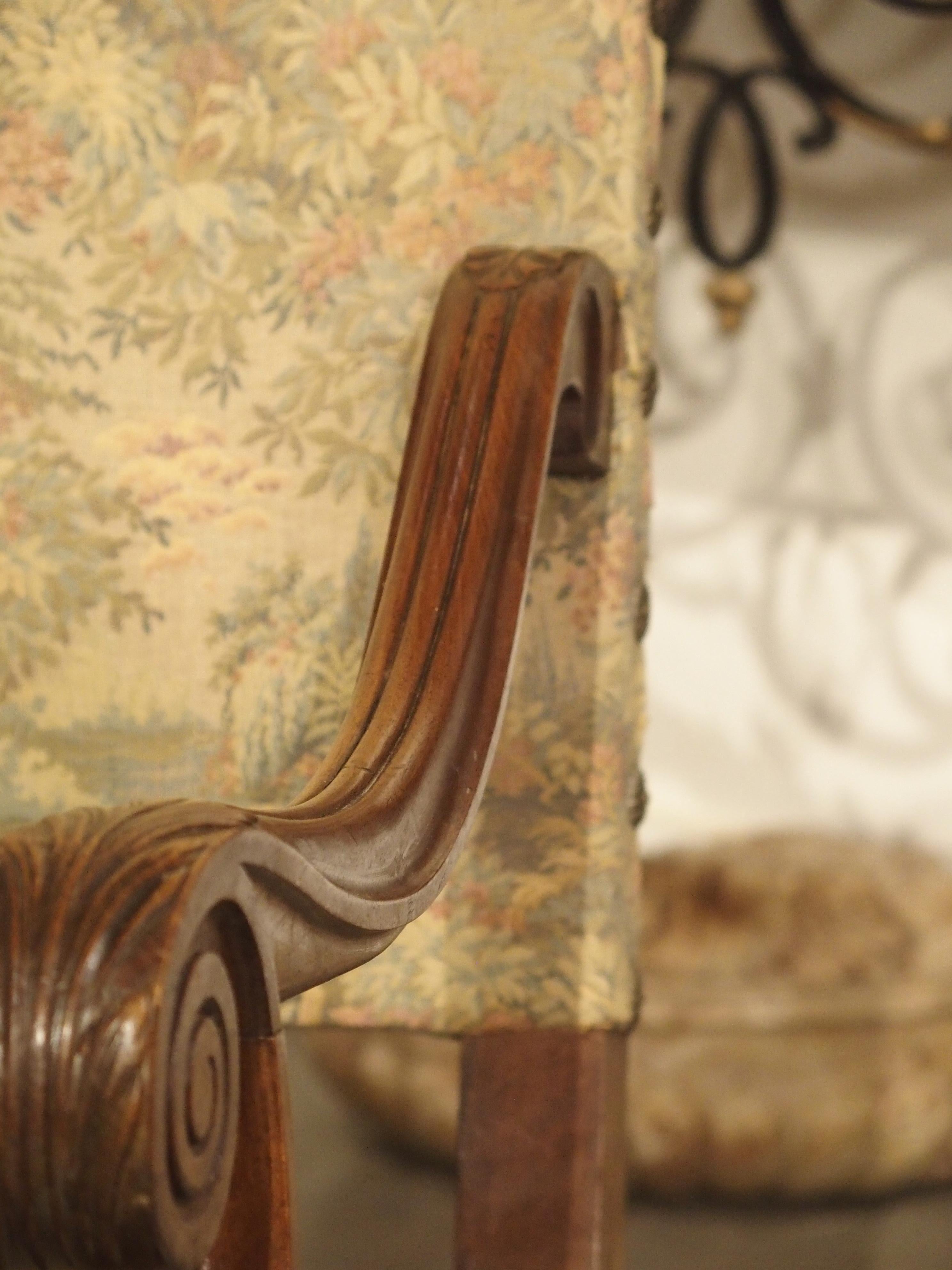 Pair of French Os-de-Mouton Armchairs in Carved Walnut, Circa 1900 2