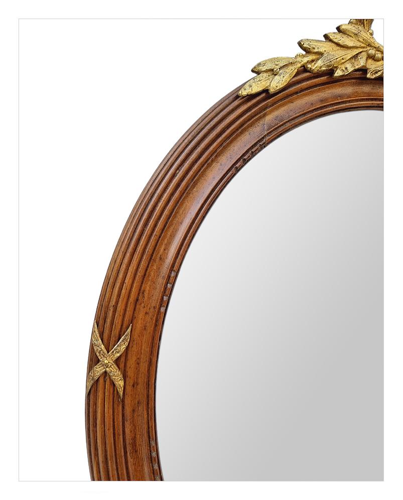 Pair of French Oval Mirrors Carved Wood & Gilt Bronze, circa 1890 In Good Condition For Sale In Paris, FR
