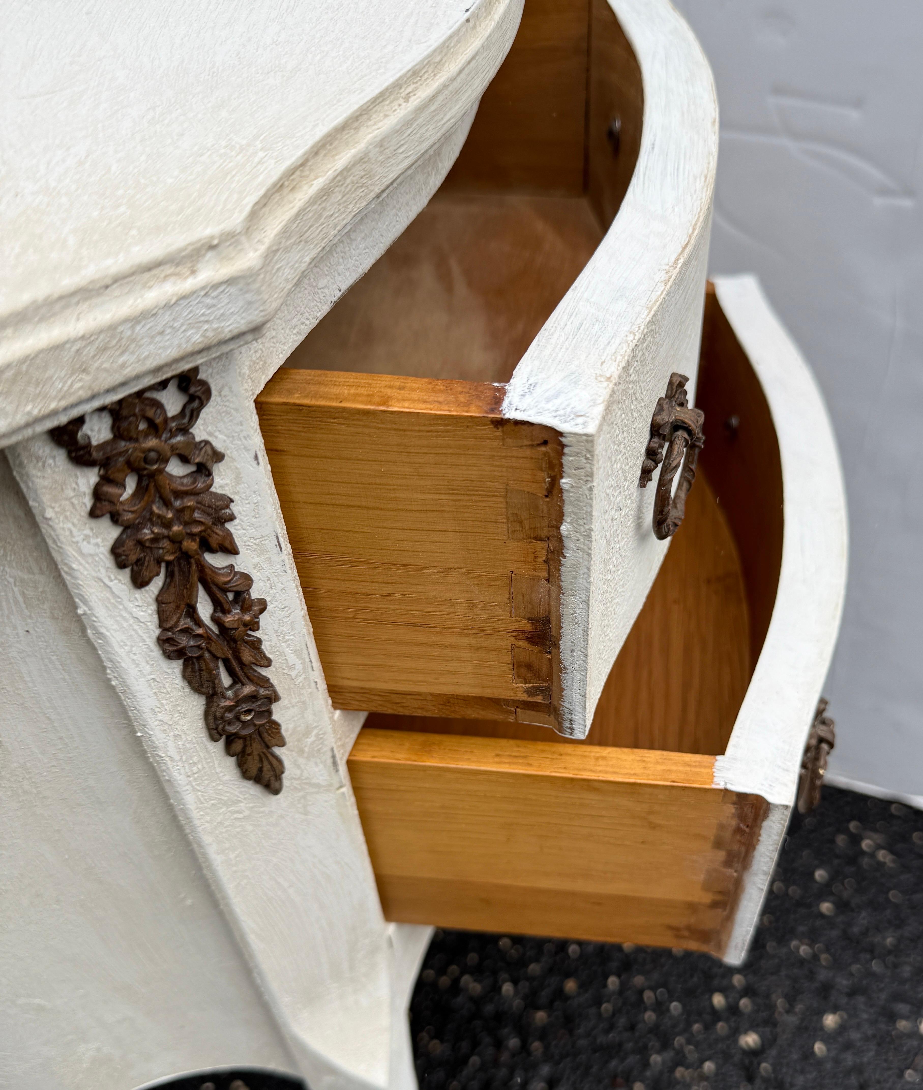 Pair of French Painted Bedside End Tables with Two Drawers For Sale 4