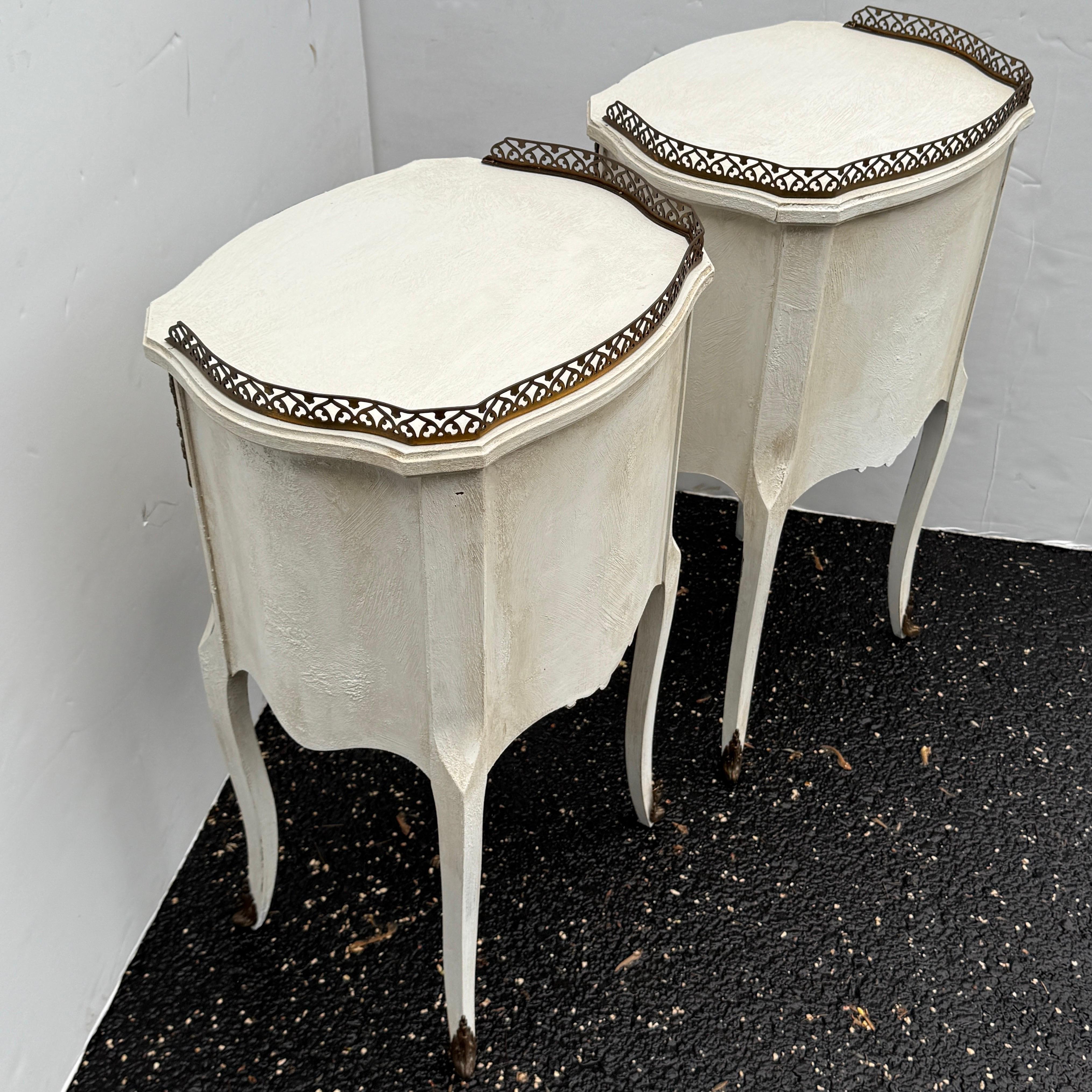 Pair of French Painted Bedside End Tables with Two Drawers In Good Condition For Sale In Haddonfield, NJ
