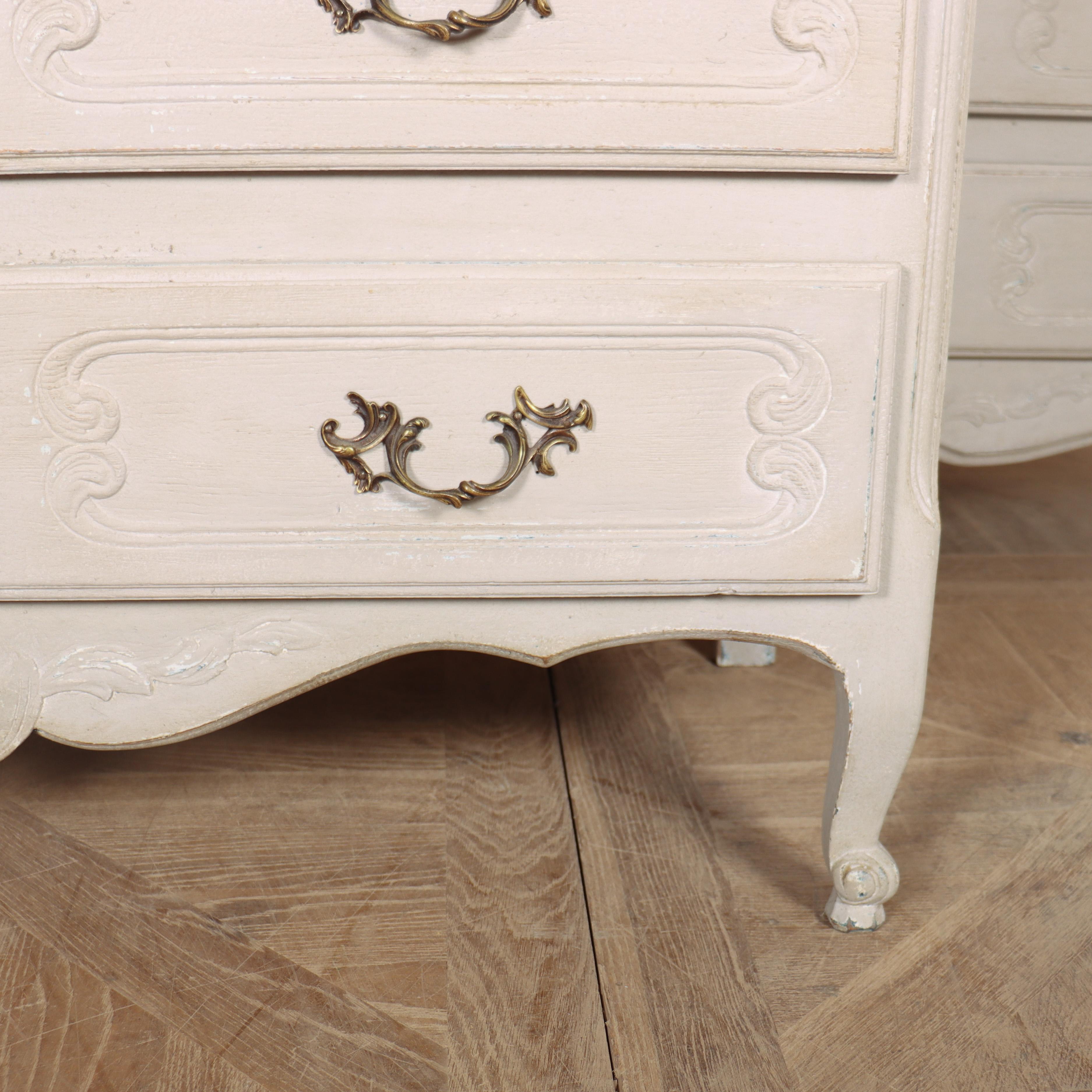 20th Century Pair of French Painted Commodes For Sale