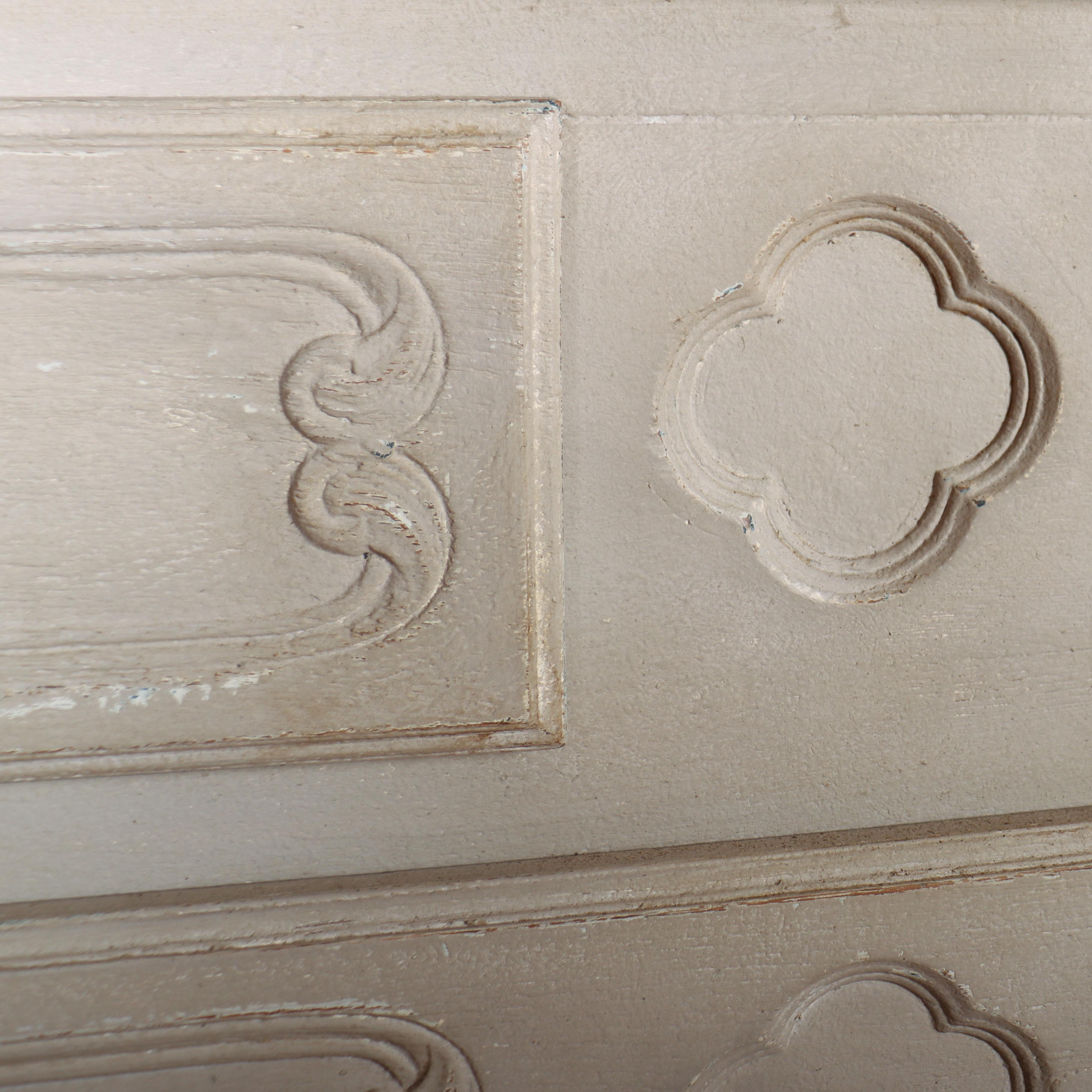 Pair of French Painted Commodes For Sale 2