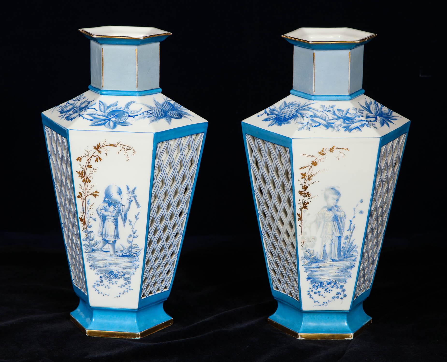 Pair of French Paris Porcelain Blue and White Chinoiserie Style Open-Work Vases For Sale 1