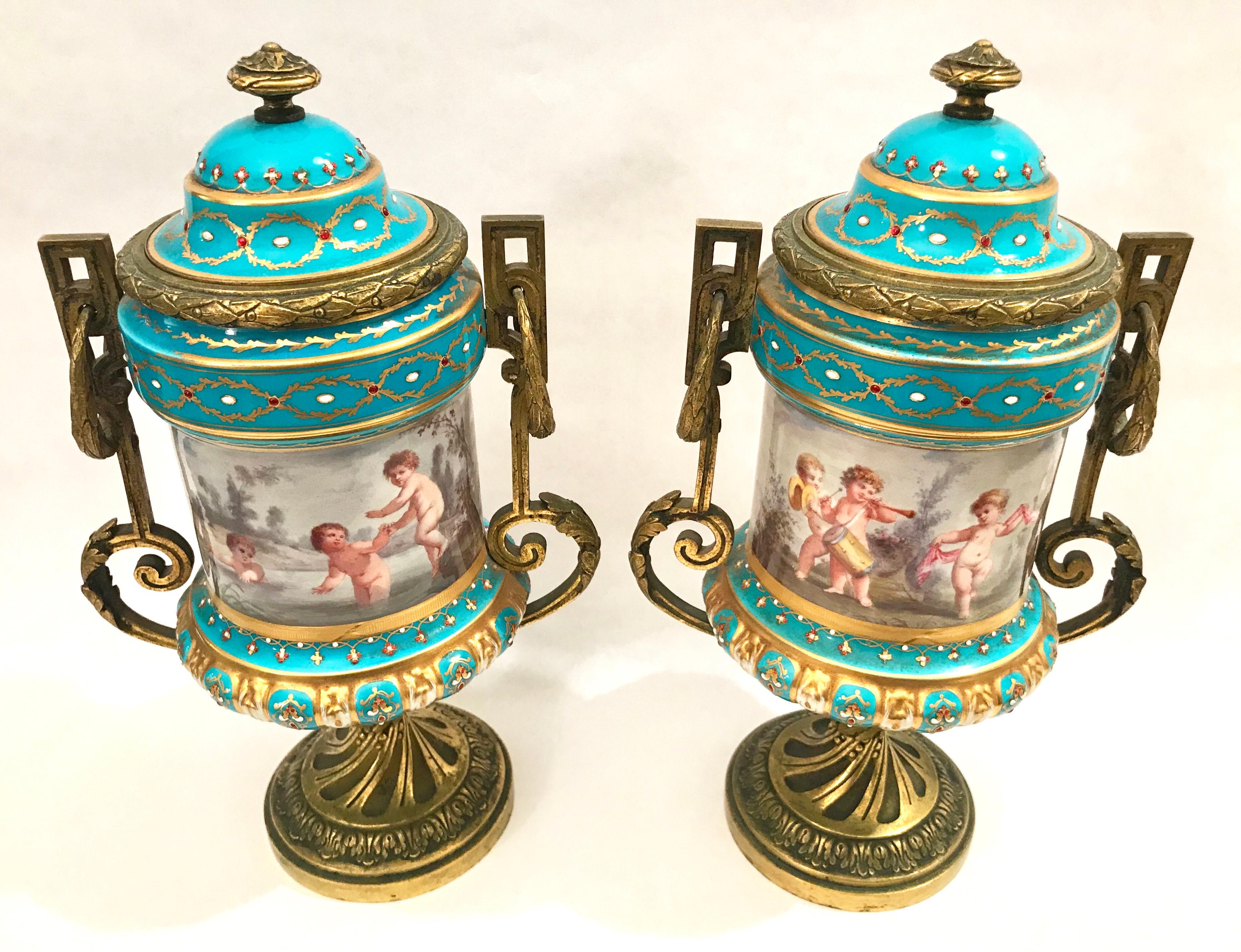 Pair of French Gilt Bronze Mounted Porcelain Lidded Urns In Good Condition For Sale In Lake Success, NY
