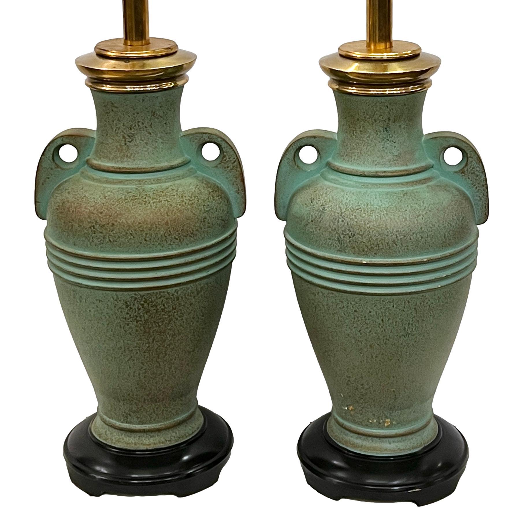 Pair of French Patinated Bronze Lamps In Good Condition For Sale In New York, NY
