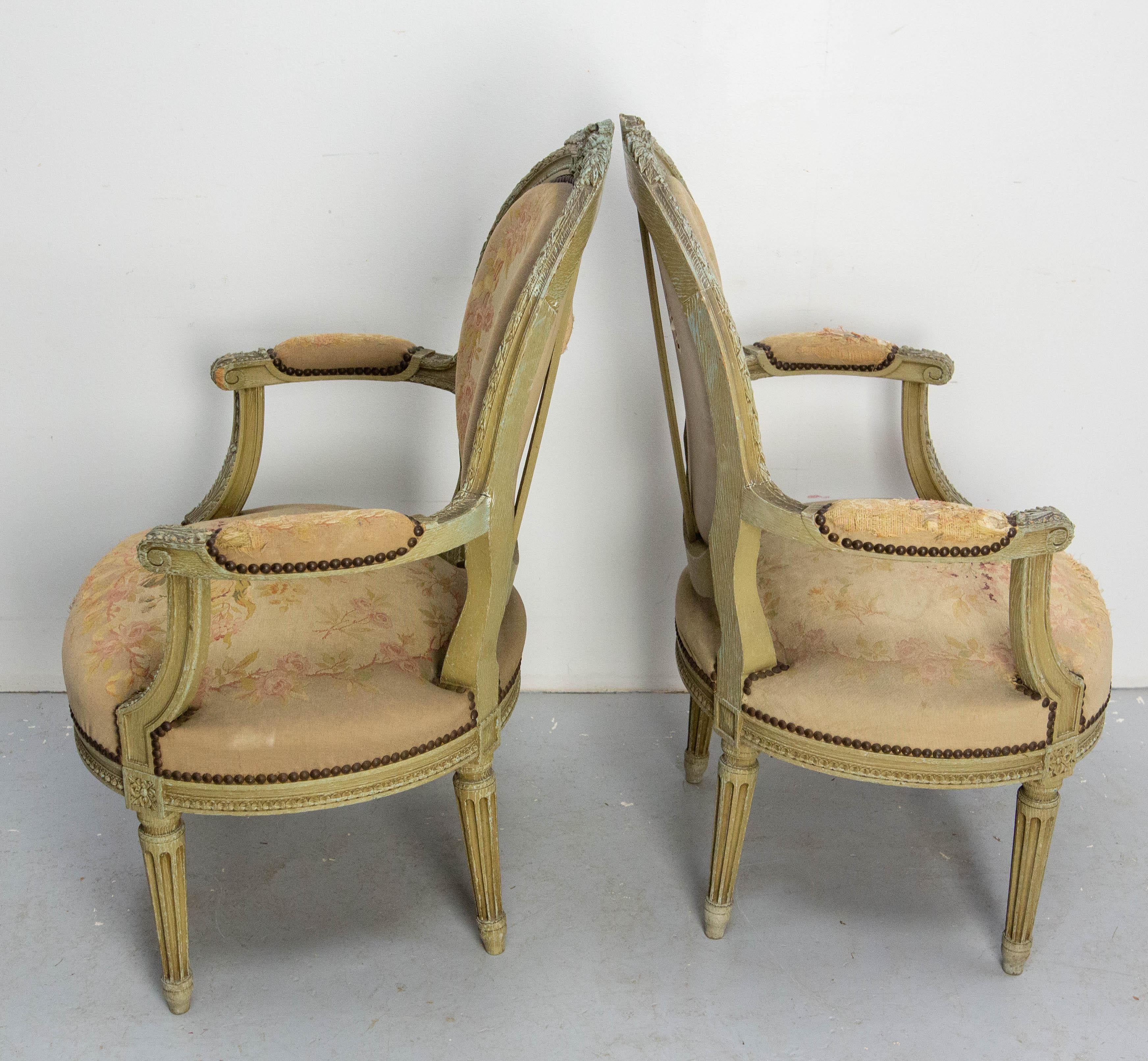 Tappezzeria Coppia di poltrone aperte francesi patinate Luigi XVI Medaglione Fauteuils circa 1900 in vendita