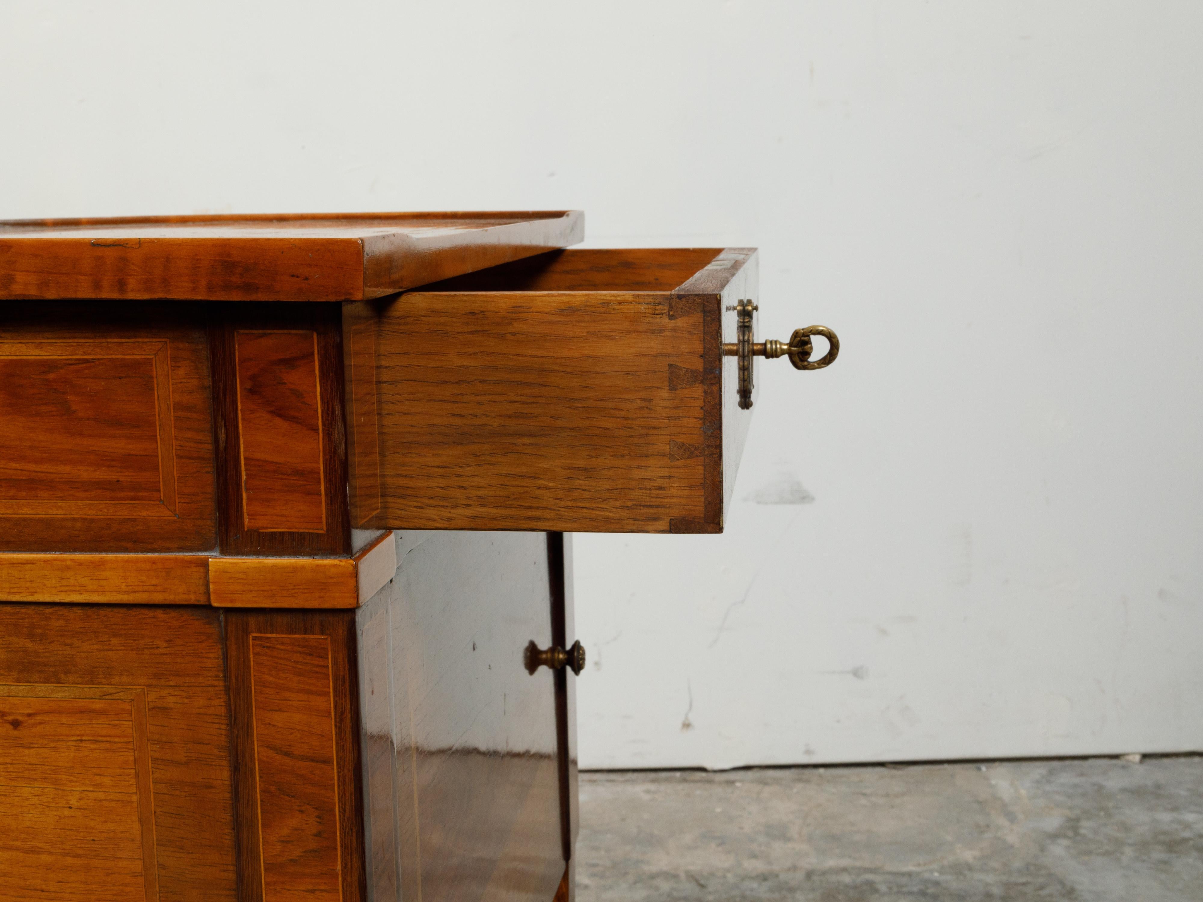 Paire de tables de chevet françaises Paul Sormani de la fin du XIXe siècle avec incrustation en vente 1