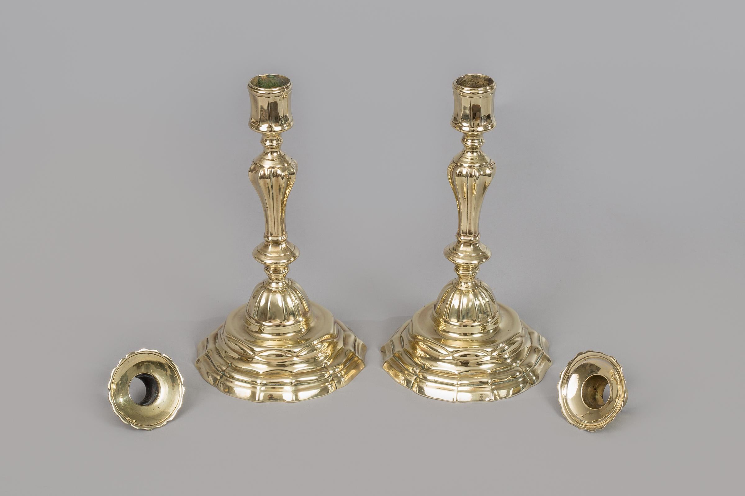 Pair of French Period 18th Century Brass Candlesticks In Good Condition For Sale In Sheffield, MA