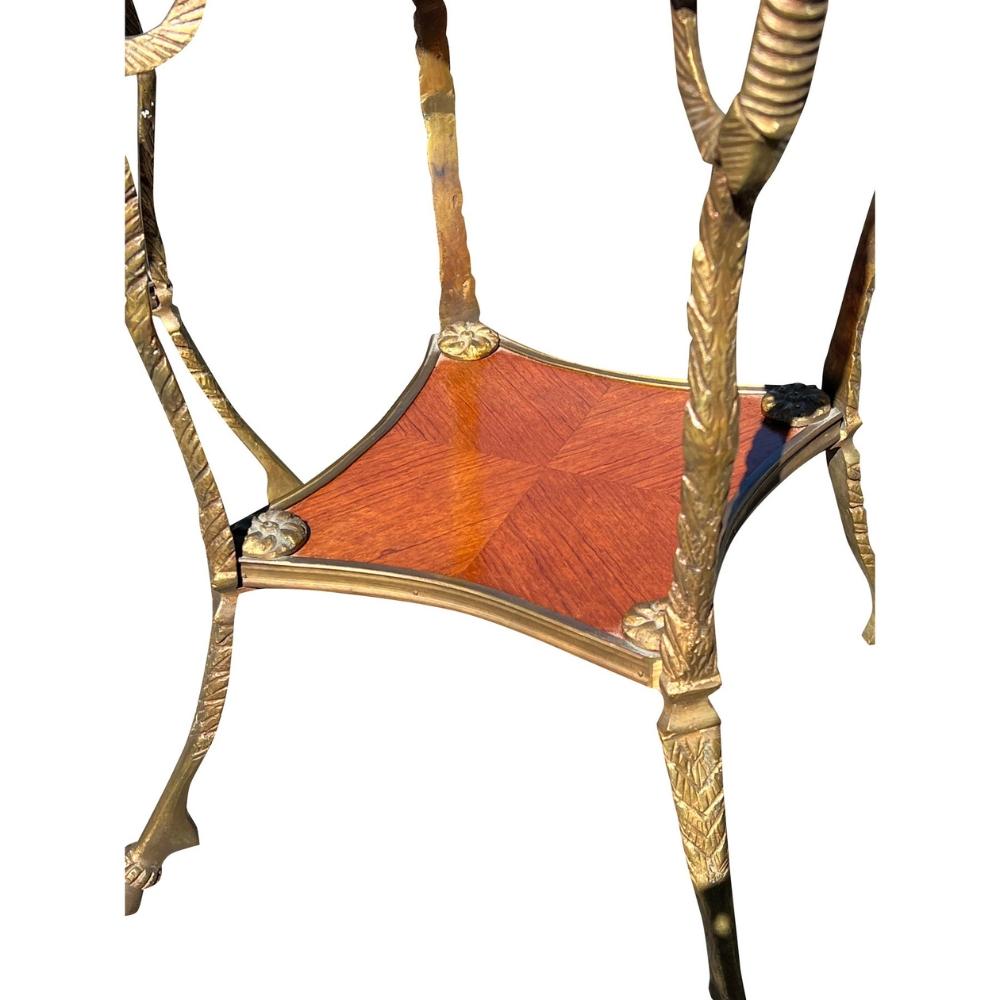 Paar französische Petite Beistelltische oder Akzenttische Inlay Wood mit Messing Widderköpfen im Angebot 2