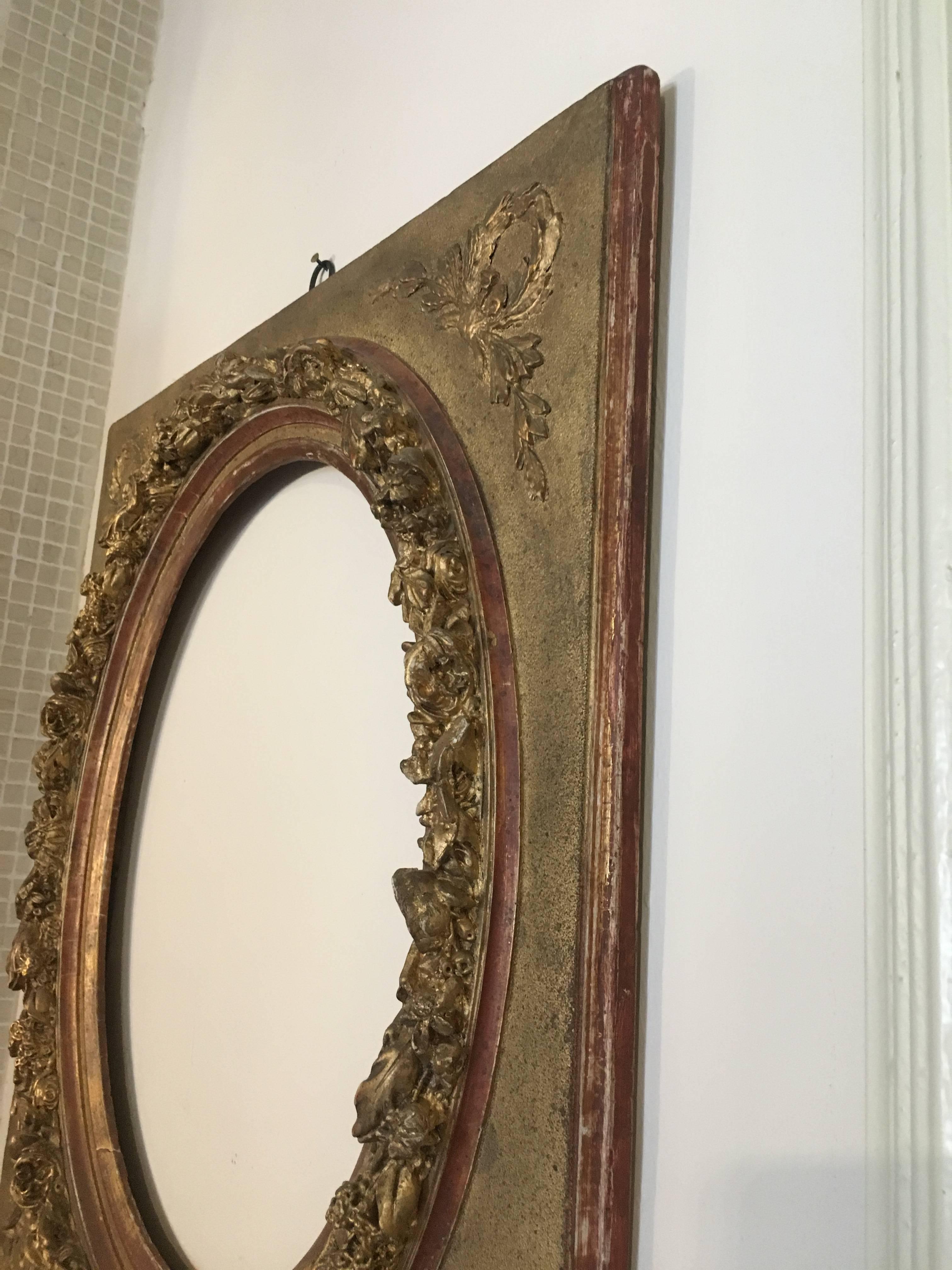 Pair of French Picture Frames in Giltwood from 1880s Decorated with Flowers 2