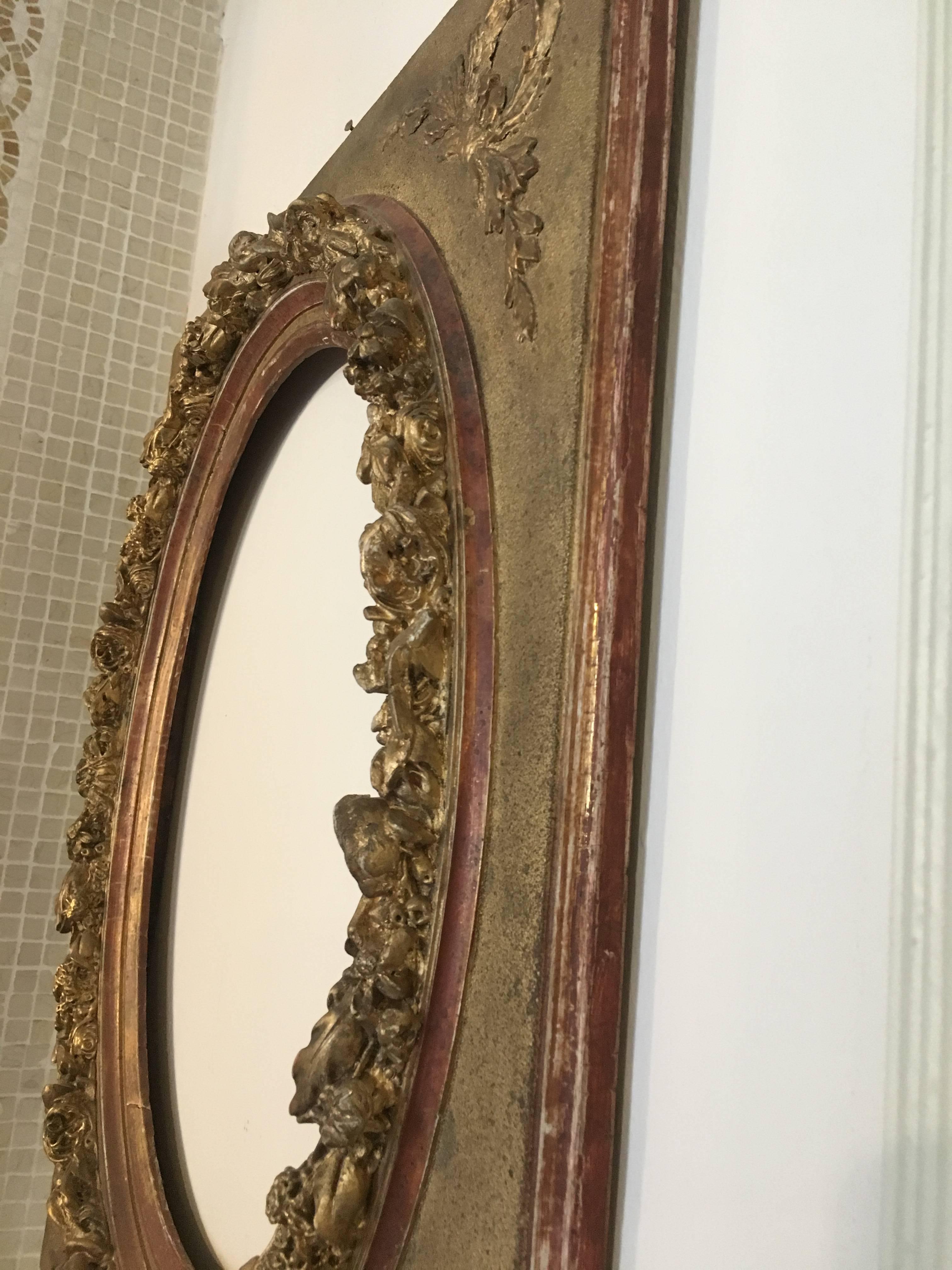 Pair of French Picture Frames in Giltwood from 1880s Decorated with Flowers 3