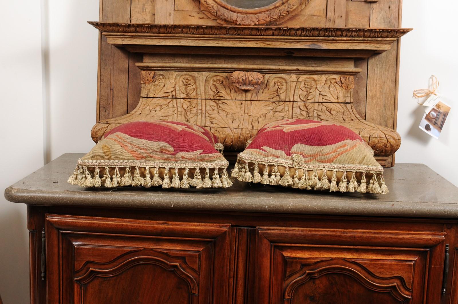 Pair of French Pillows Made of 19th Century Aubusson Tapestries with Foliage For Sale 3