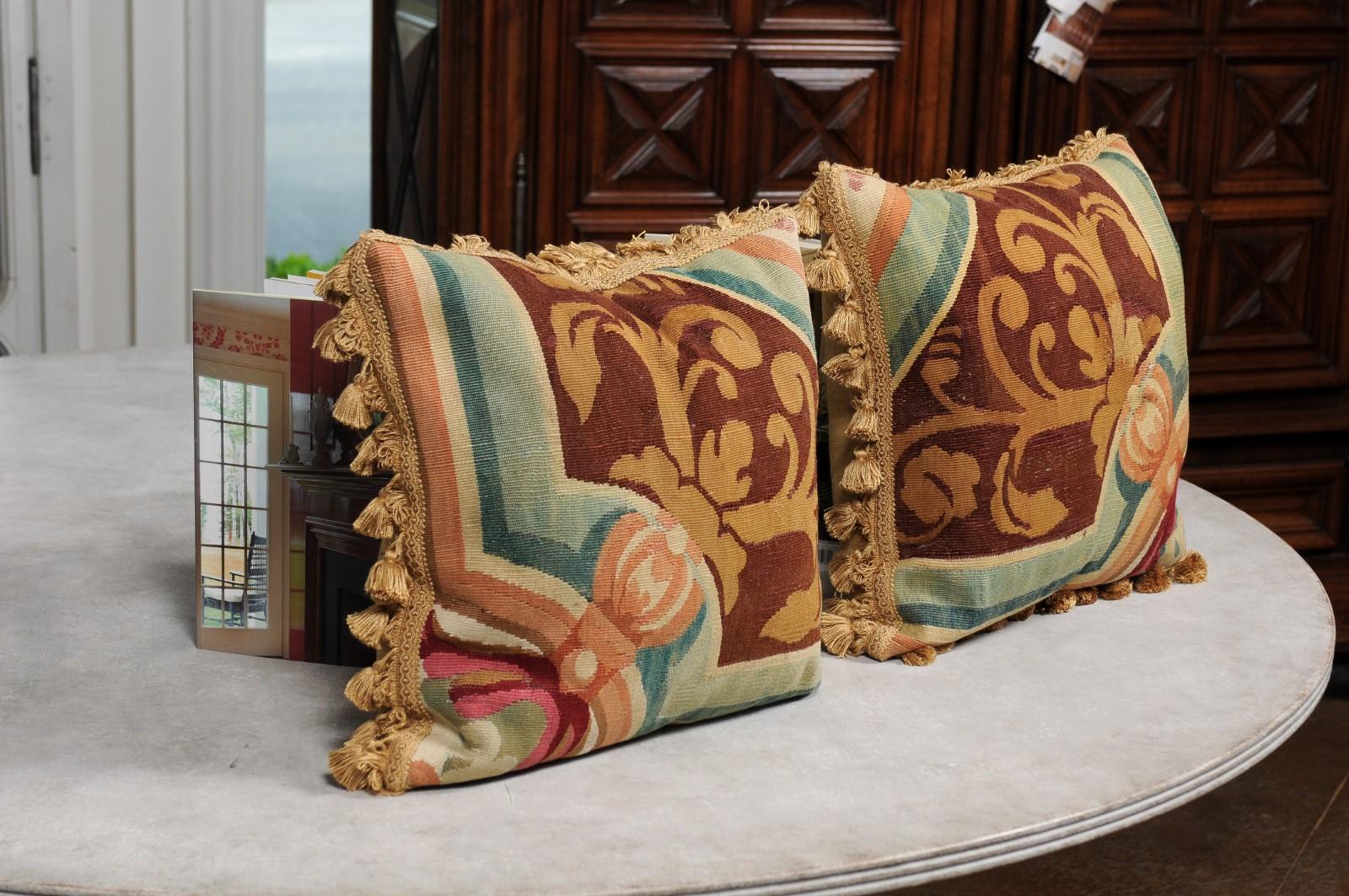 Pair of French Pillows Made of 19th Century Aubusson Tapestry with Floral Décor For Sale 1