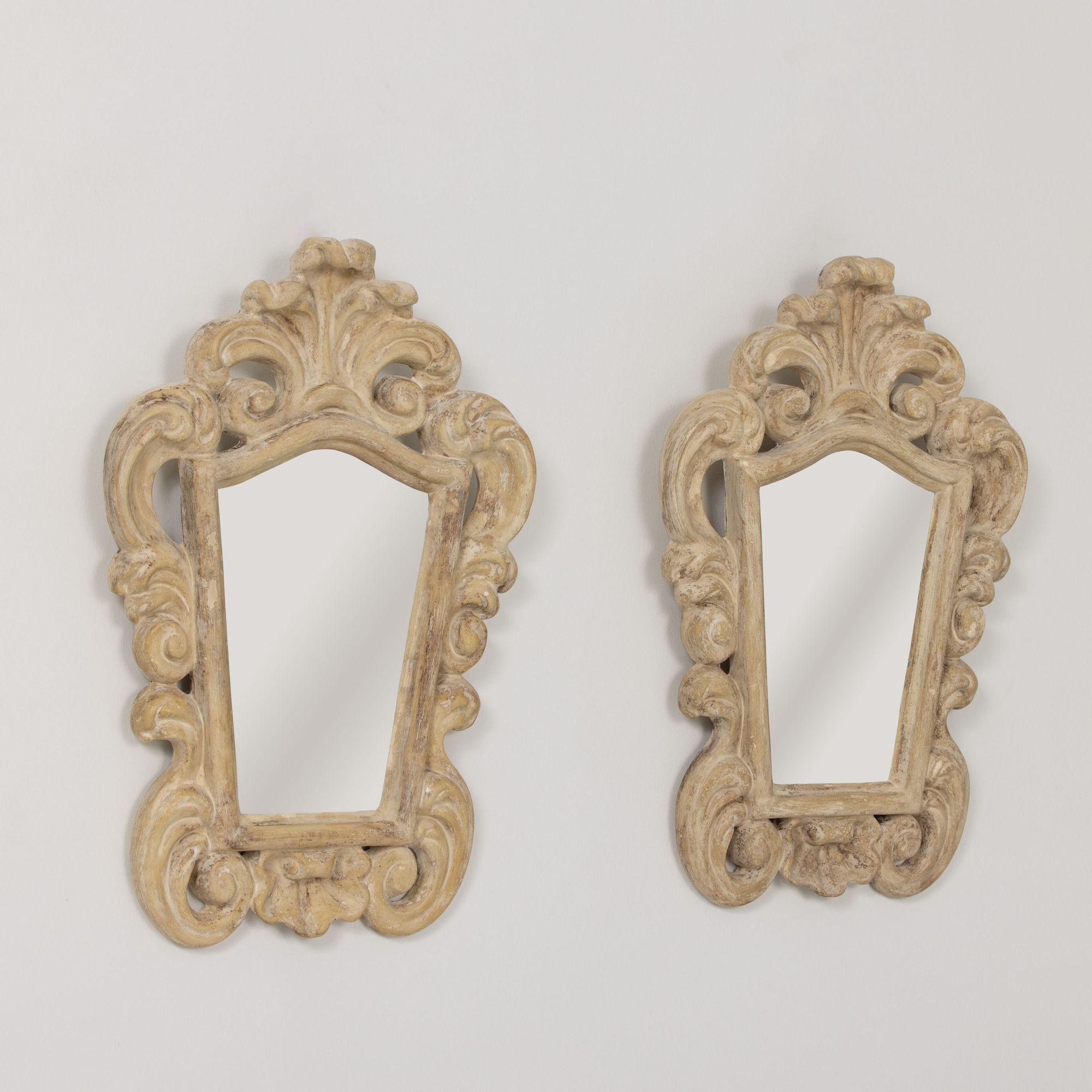 Paire de miroirs d'époque Hollywood Regency en plâtre et laqué en vente 12