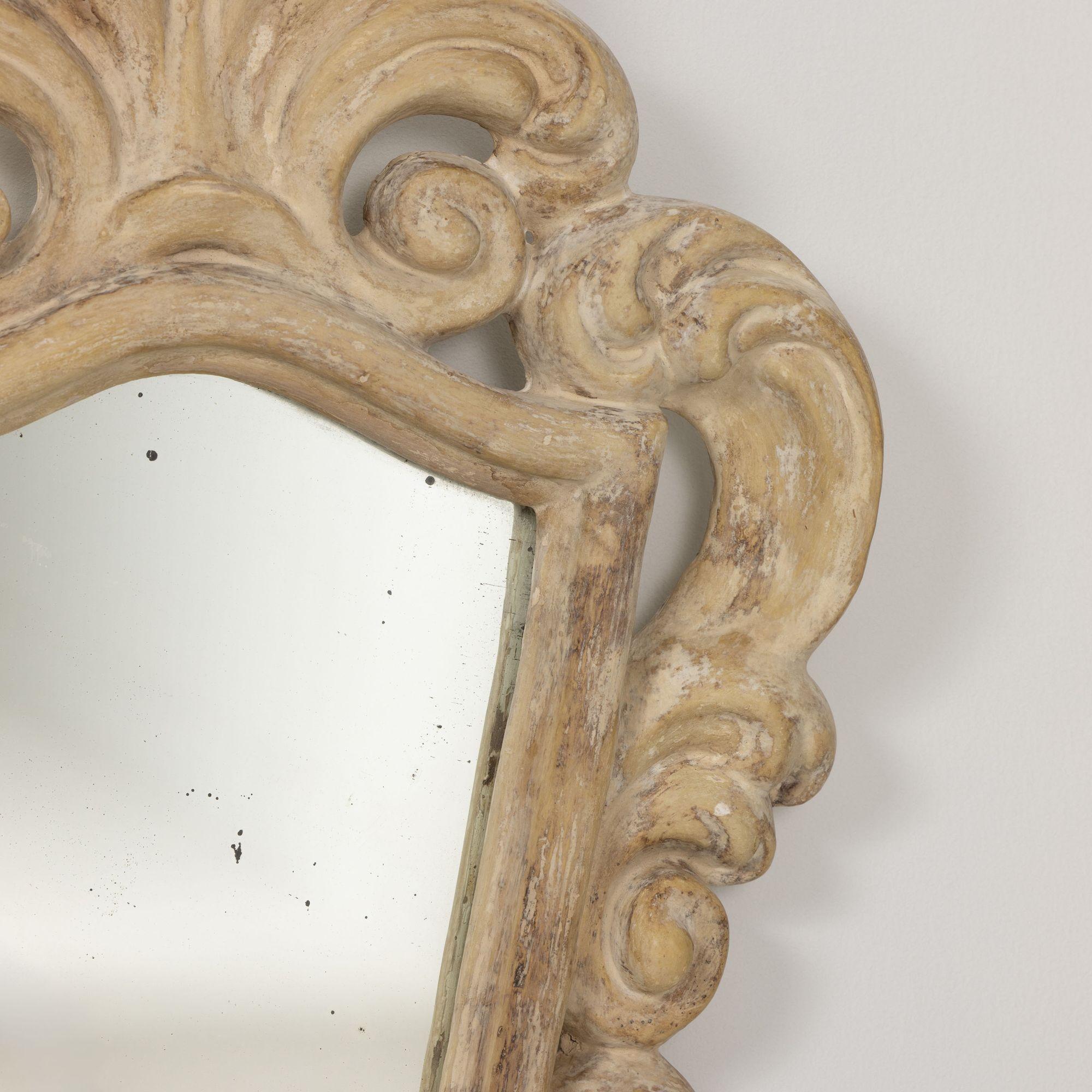 Paire de miroirs d'époque Hollywood Regency en plâtre et laqué en vente 2