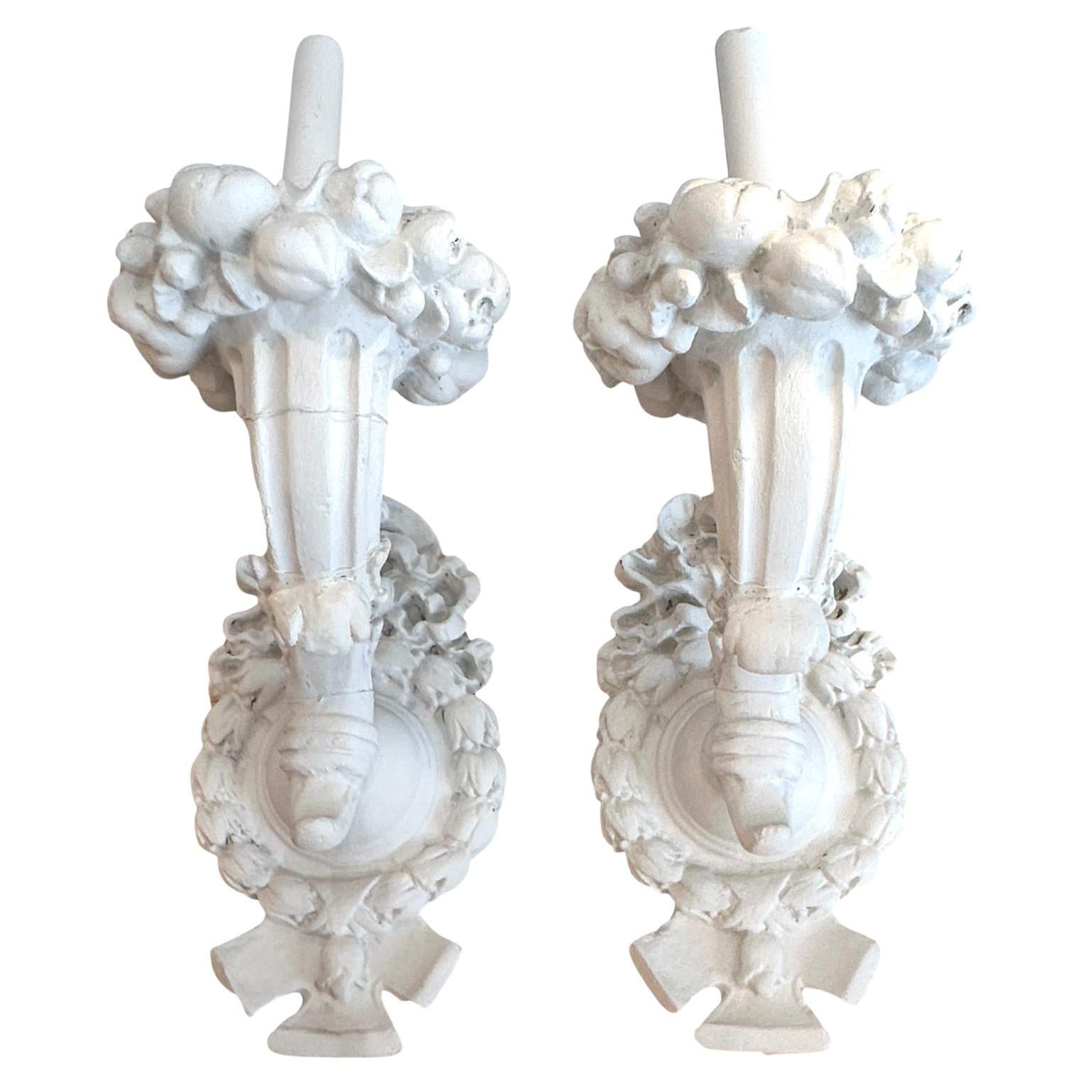 Coppia di lampade francesi in gesso