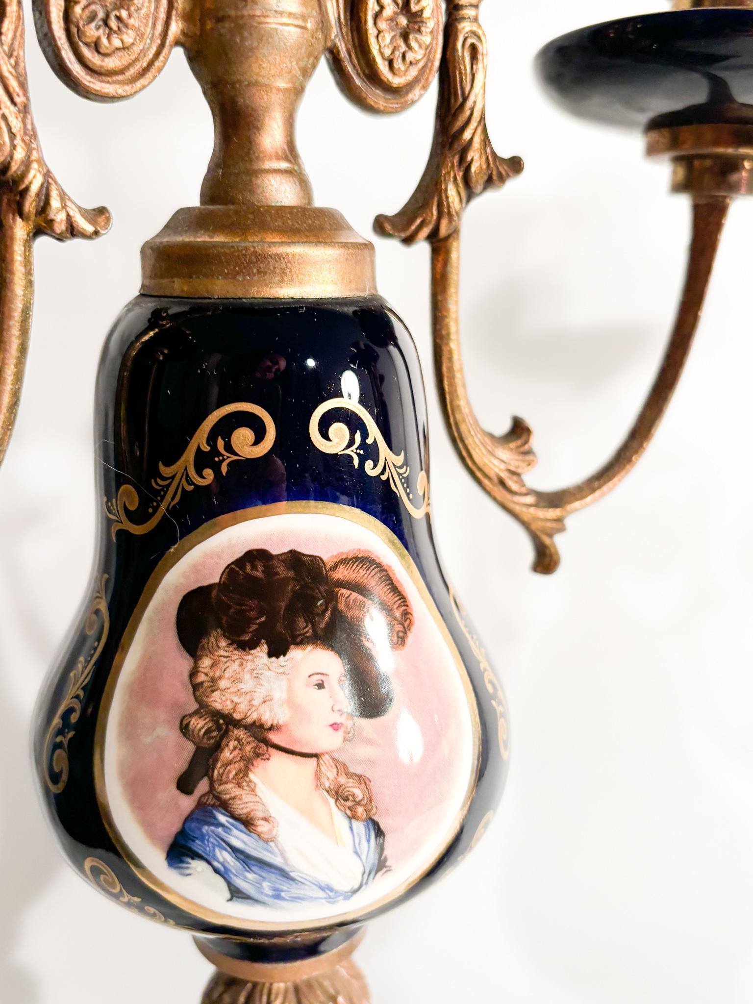 Paire de bougeoirs en porcelaine et bronze Napoléon III en vente 9