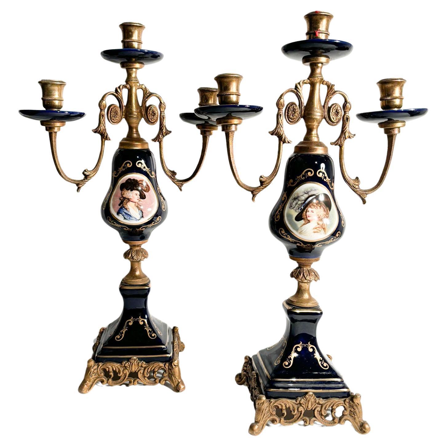 Paire de bougeoirs en porcelaine et bronze Napoléon III