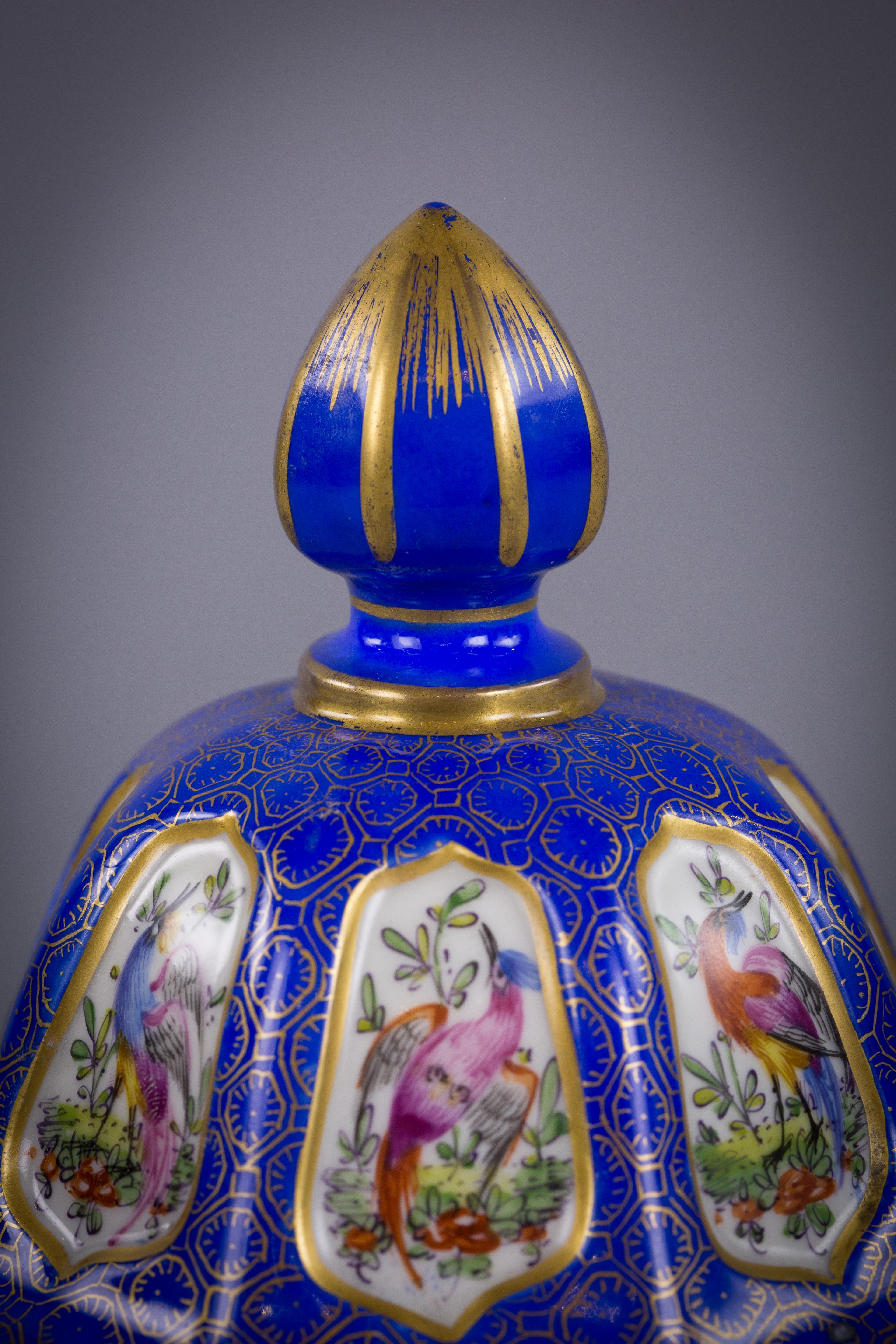 Pair of French Porcelain Covered Jars, Samson, circa 1880 For Sale 1