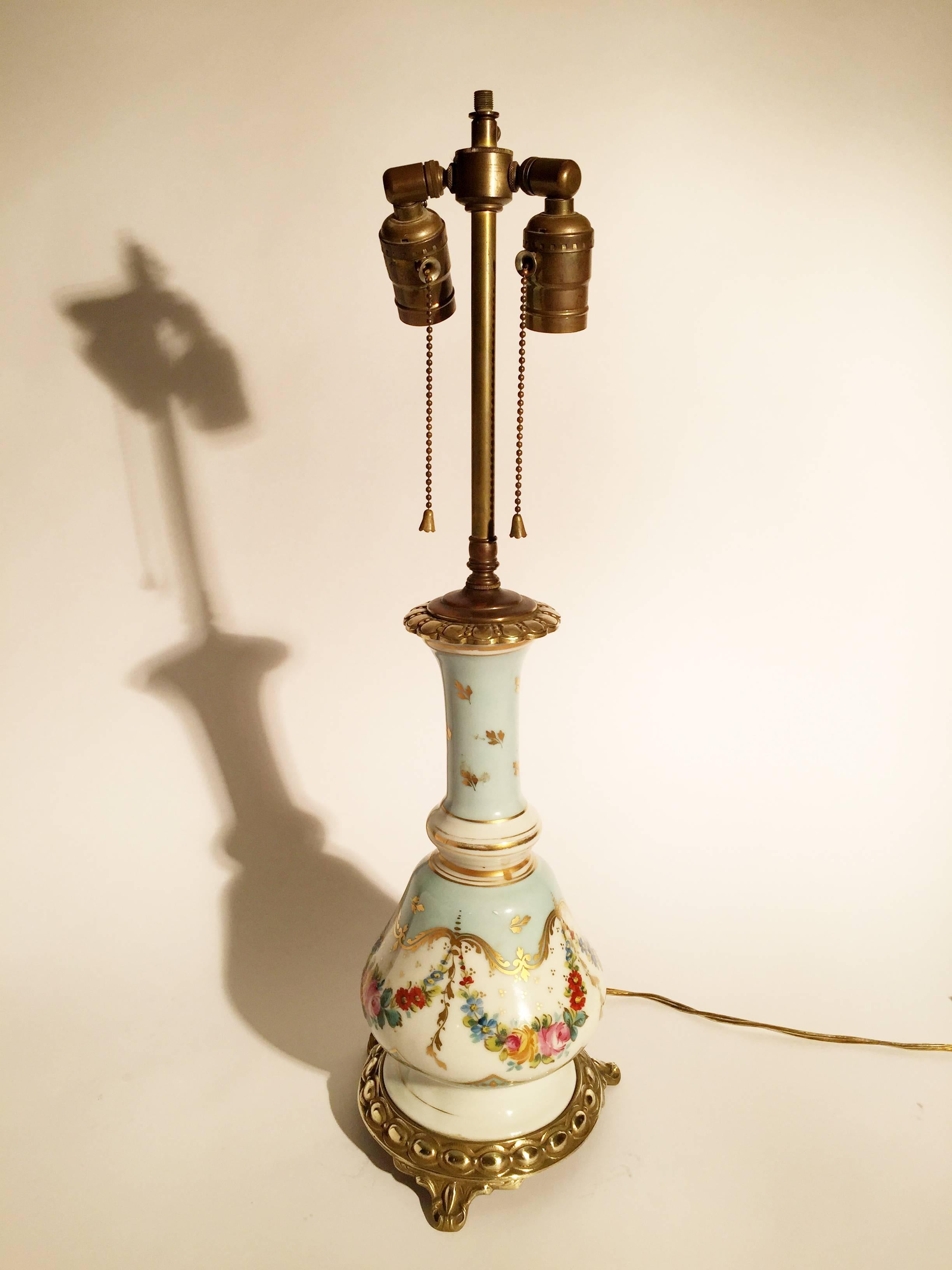 Pair of French Porcelain Hand-Painted Oil Lamps Now Electrified In Excellent Condition In Lambertville, NJ
