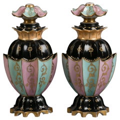Paire de flacons de parfum en porcelaine française, Jacob Petit, datant d'environ 1850