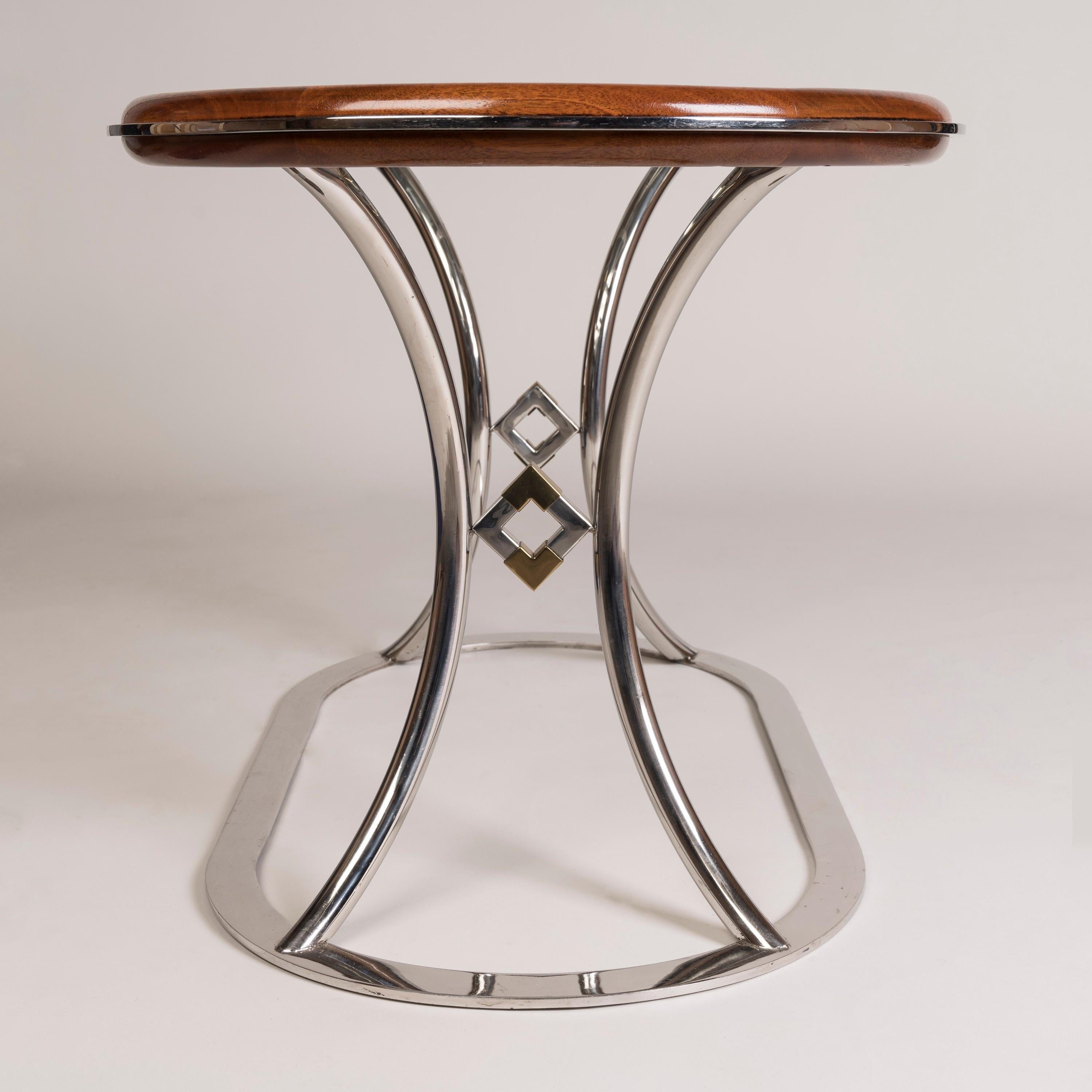 Style international Paire de tables basses ovales modernistes françaises d'après-guerre attribuées à la Maison Jansen en vente