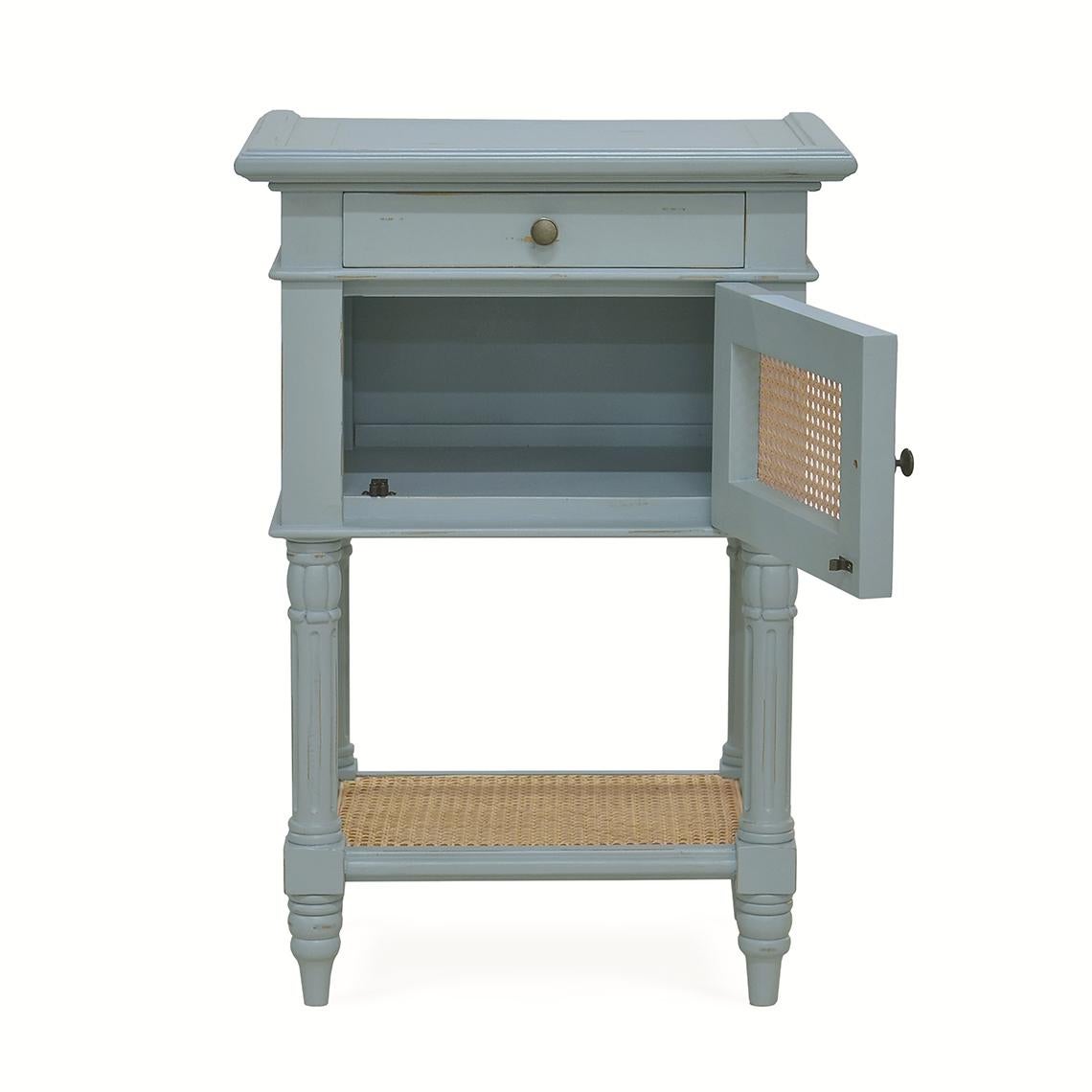 Indonésien Paire de tables d'appoint provinciales françaises peintes en bleu en vente