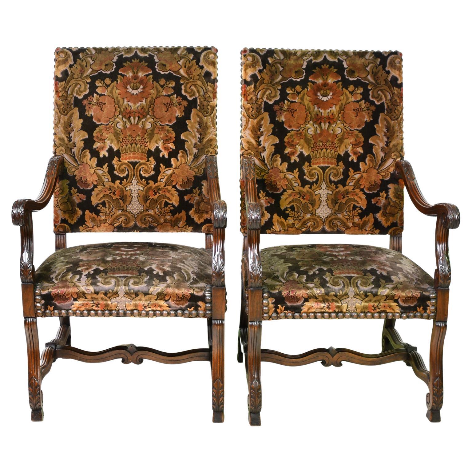 Pair of French Provincial Fauteuils à la Reine Armchairs in Walnut For Sale