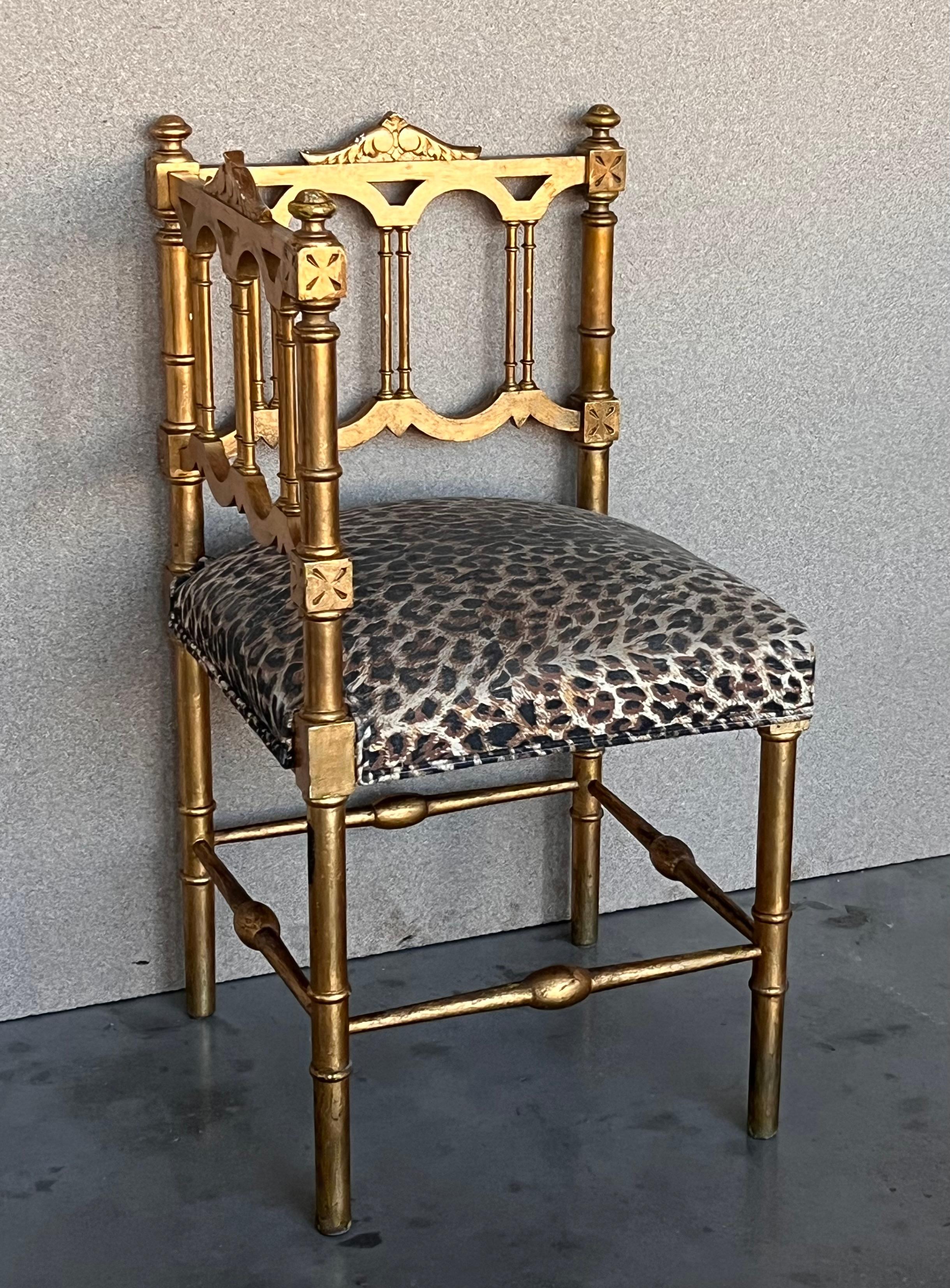 Pair of French Provincial gilded Wood Corner Chairs, circa 1900 In Good Condition For Sale In Miami, FL